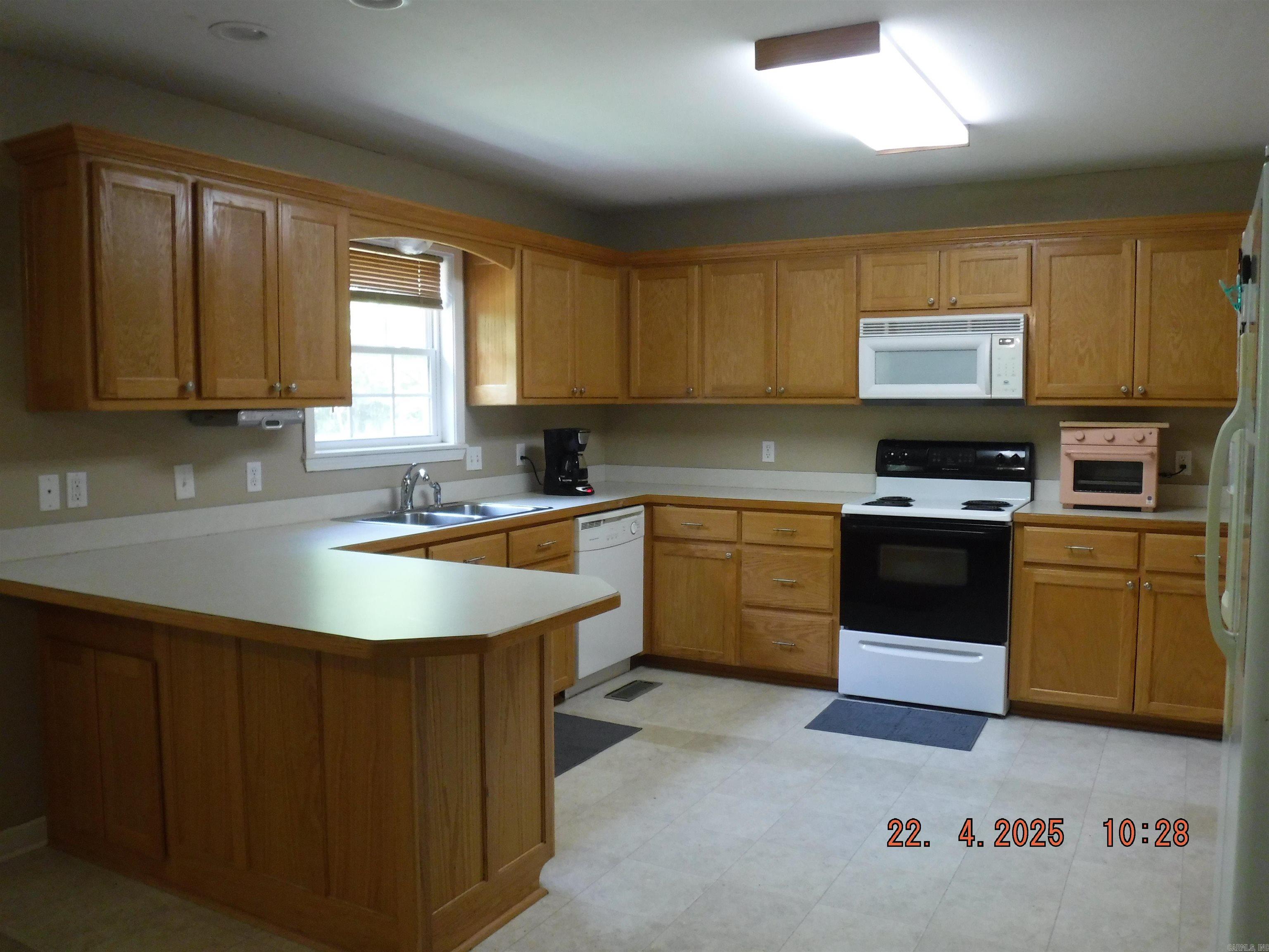 UNPLATTED ACREAGE - Residential
