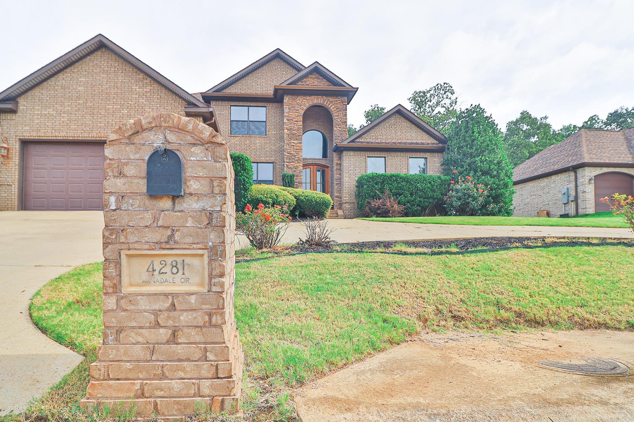 BARRINGTON PARK - Residential