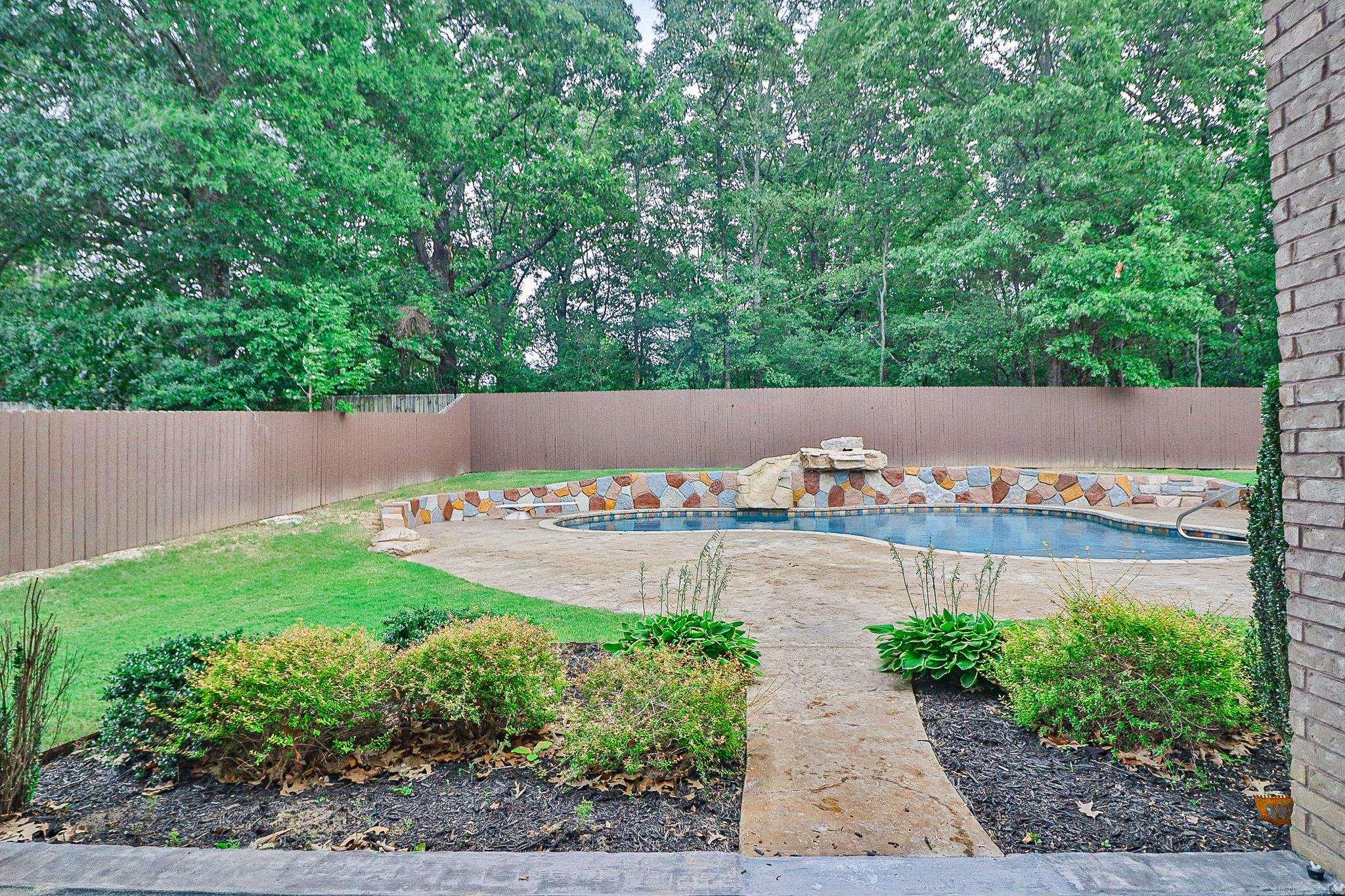 BARRINGTON PARK - Residential