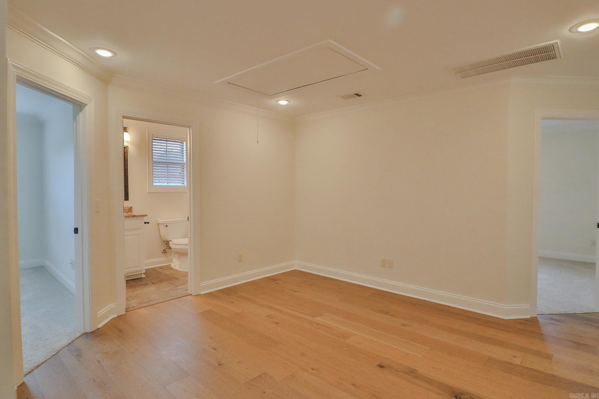 BARRINGTON PARK - Residential