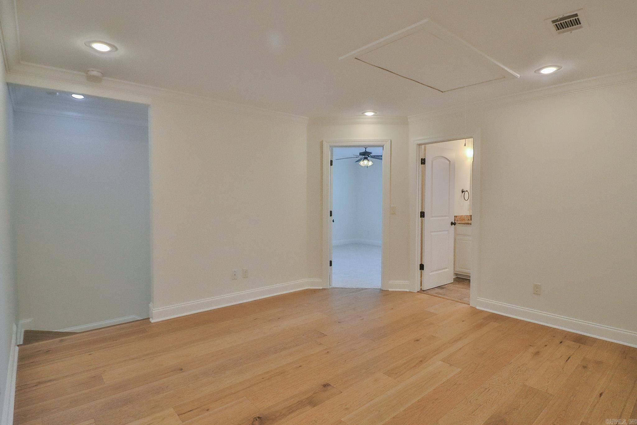 BARRINGTON PARK - Residential
