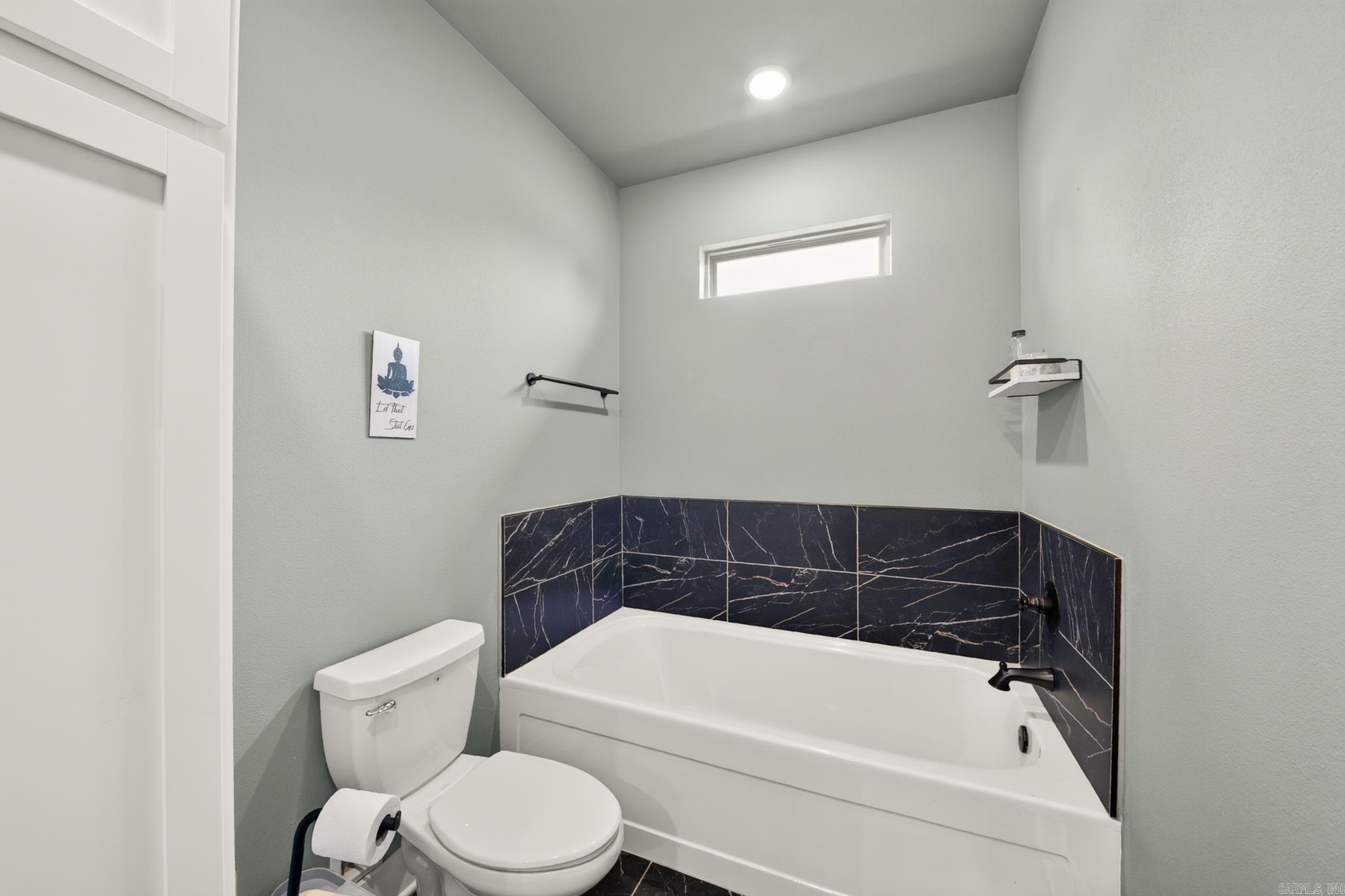 HIDDEN VALLEY ESTATES - Residential