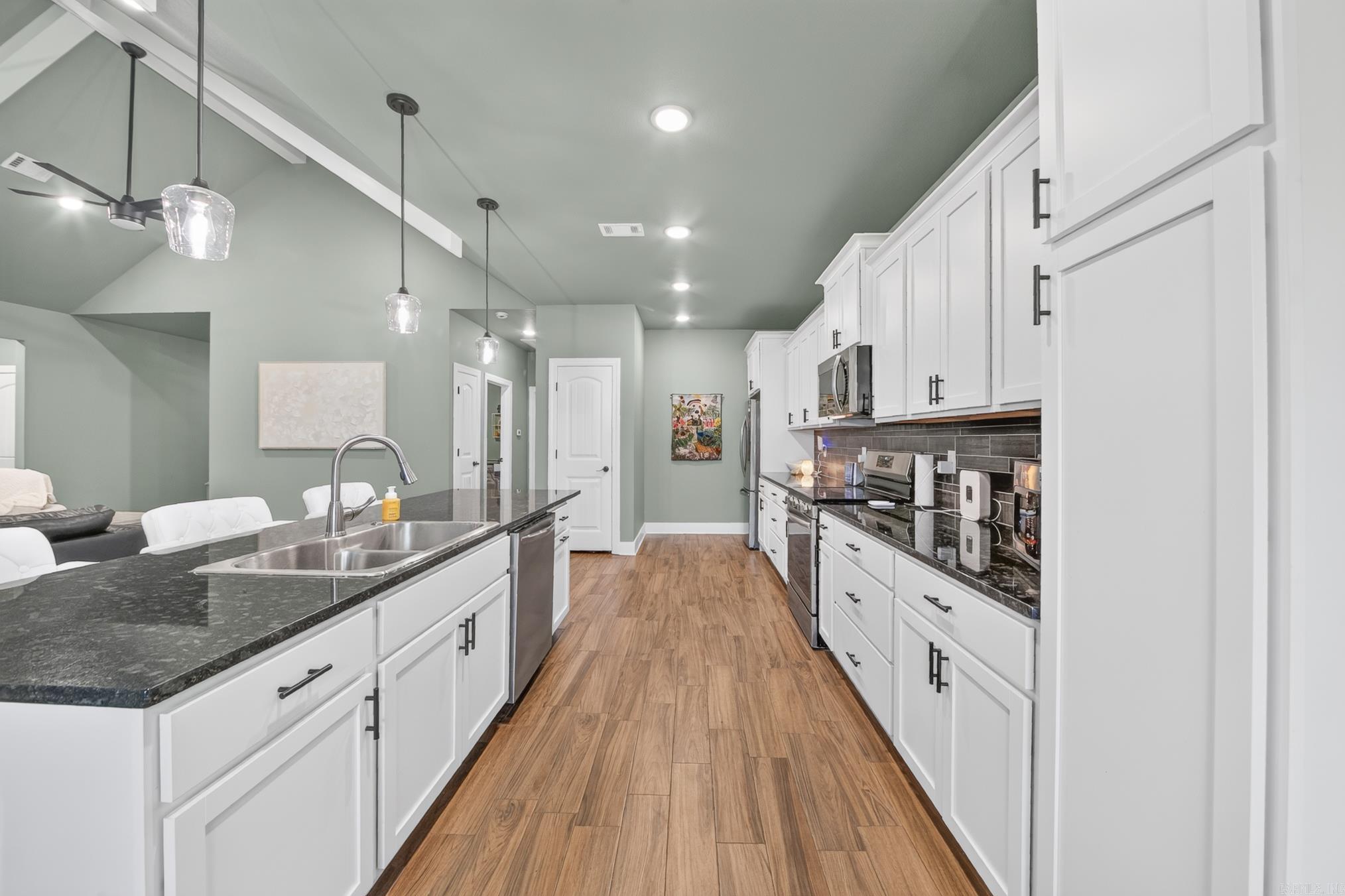 HIDDEN VALLEY ESTATES - Residential