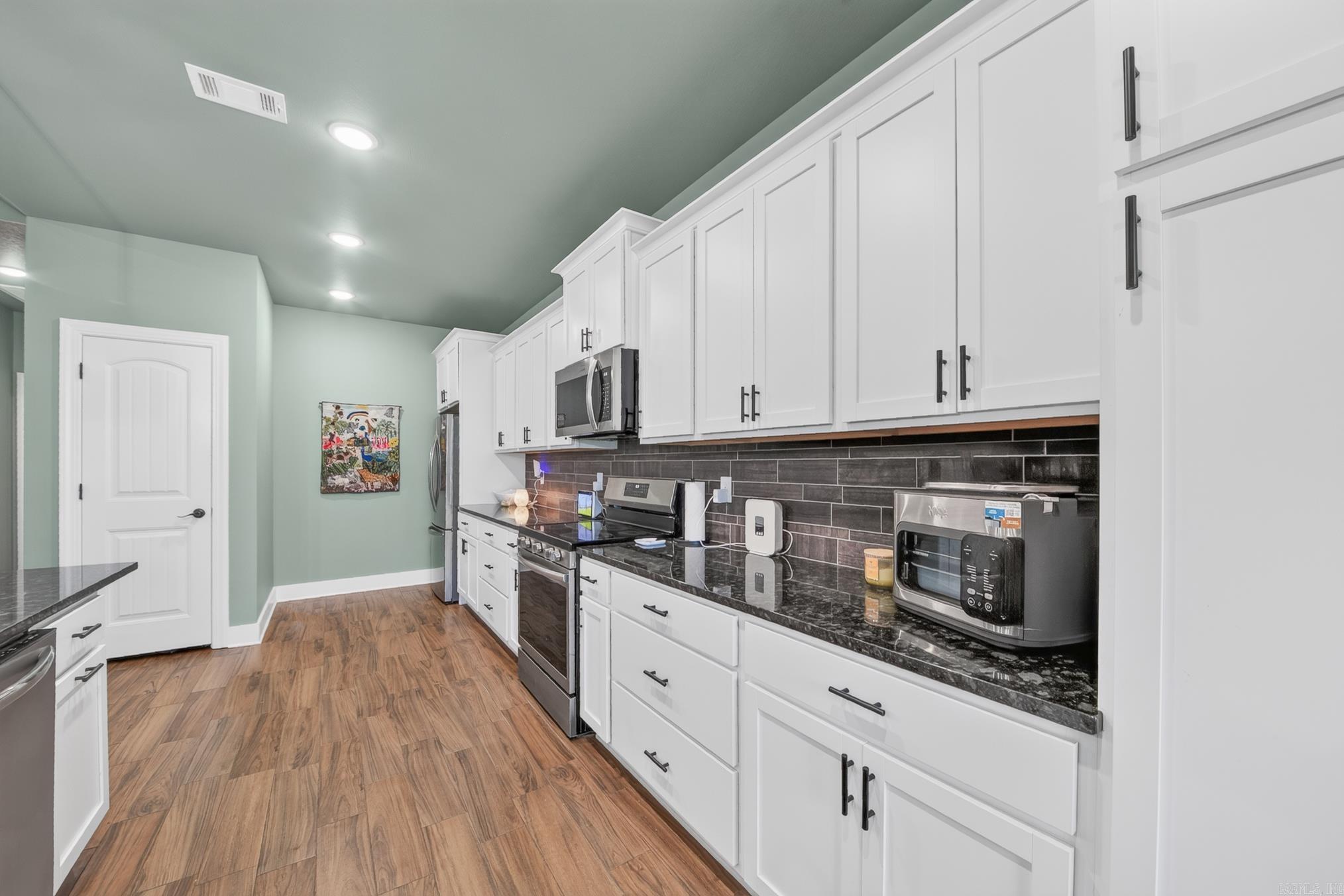 HIDDEN VALLEY ESTATES - Residential