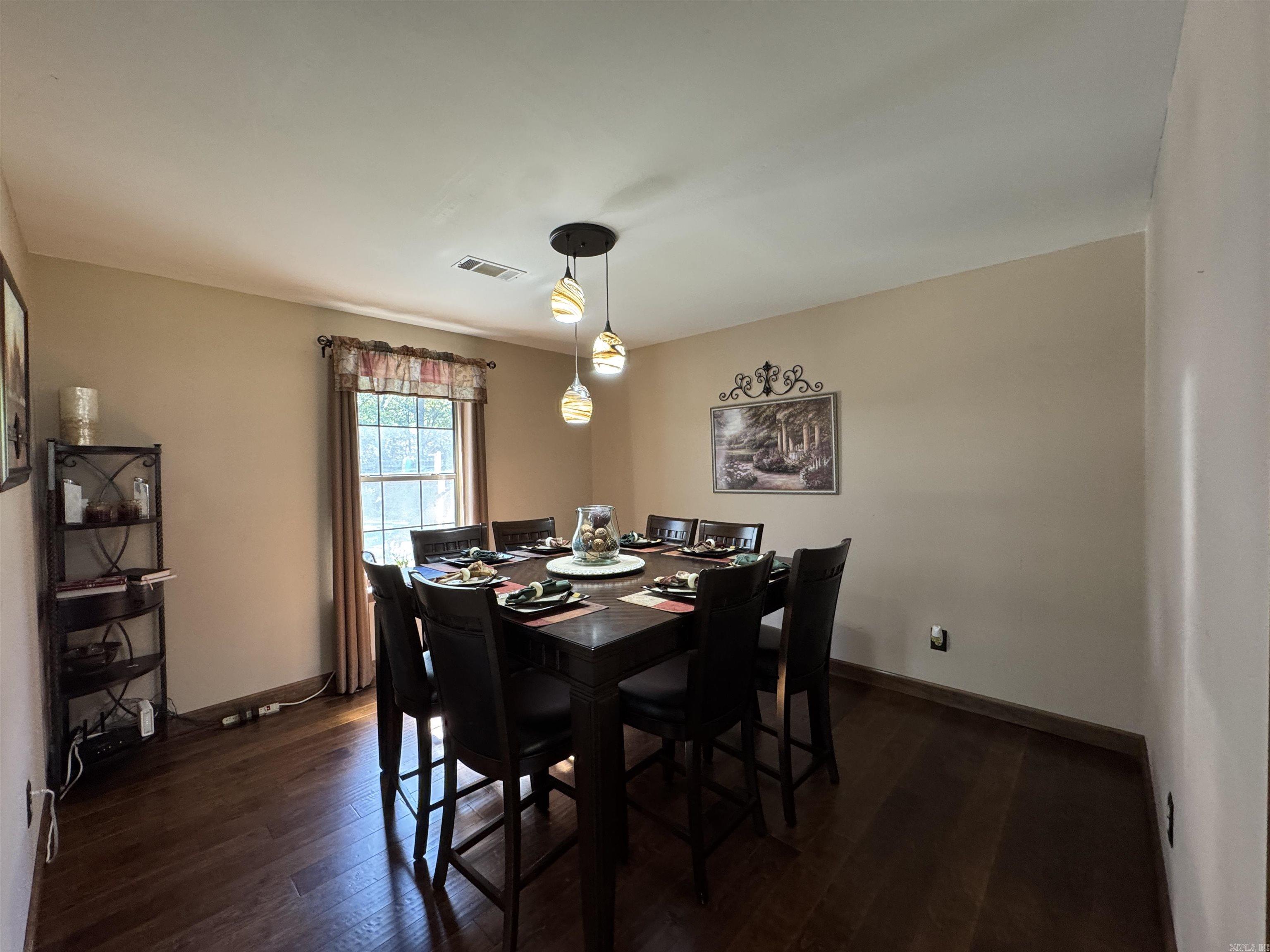 DELEES NORTH MOORE ESTATES - Residential