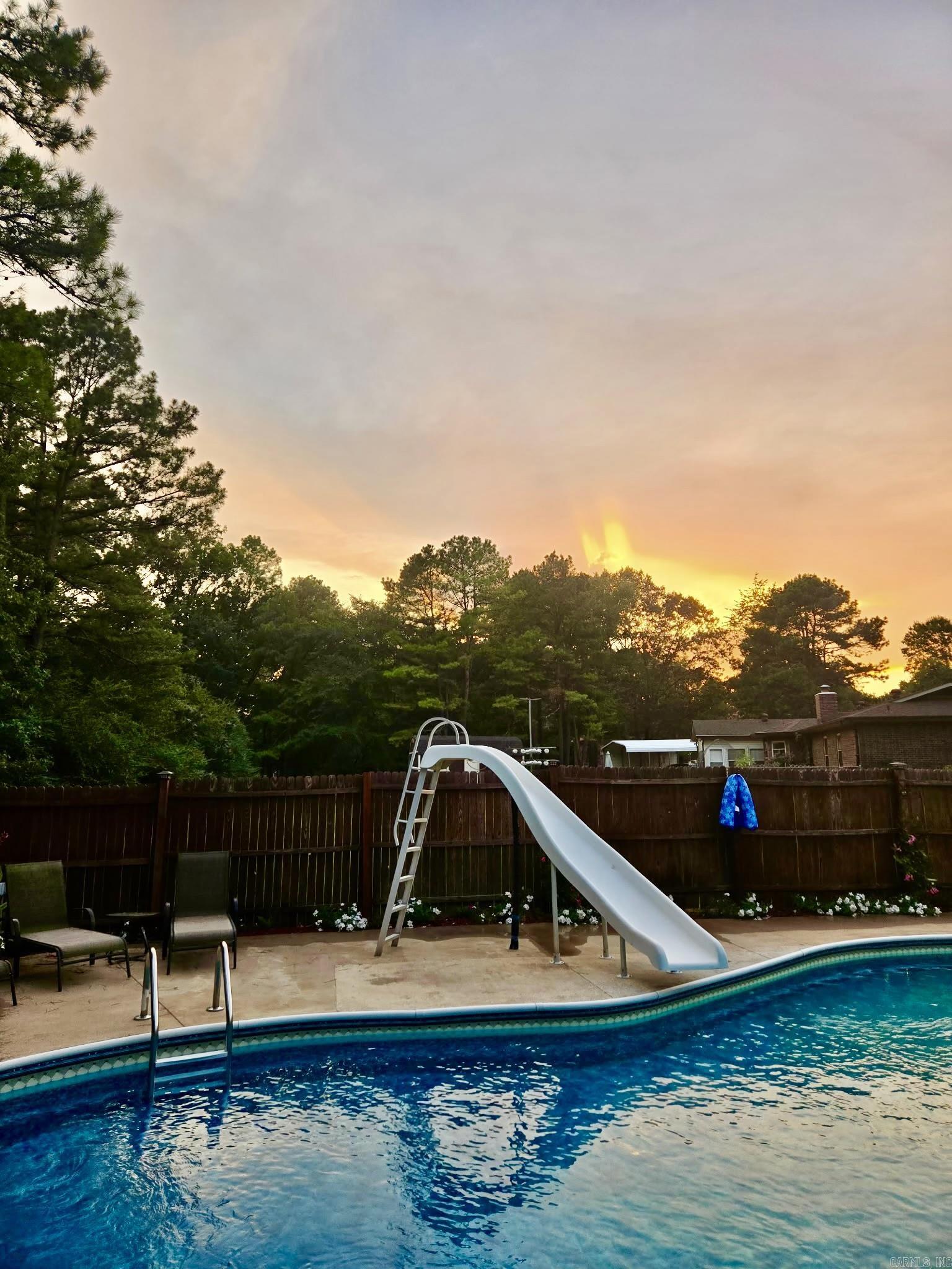 DELEES NORTH MOORE ESTATES - Residential