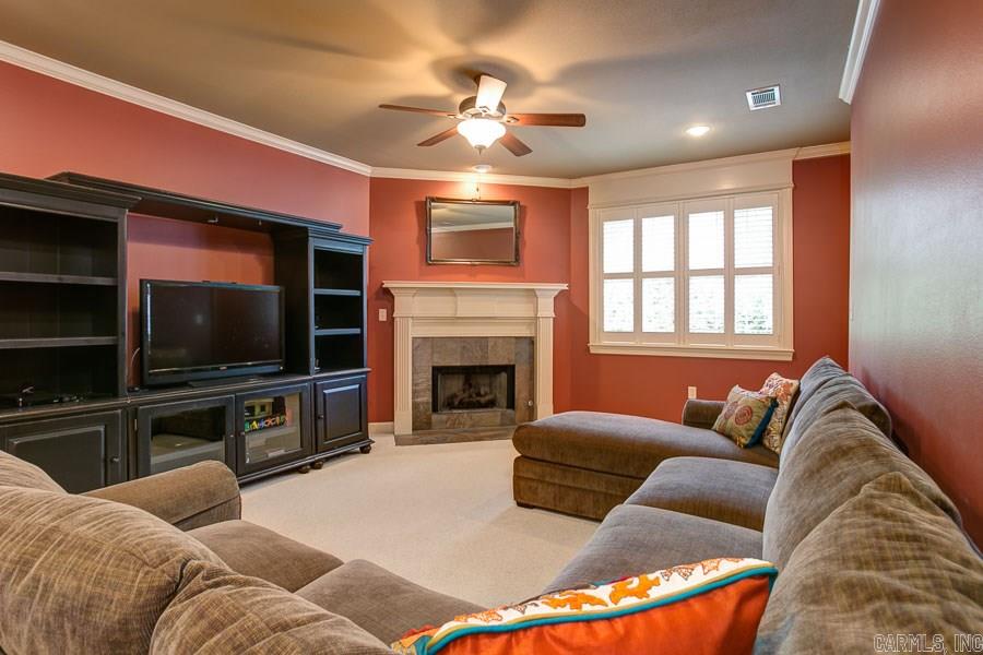 WOODLANDS EDGE - Residential