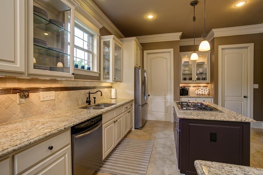 WOODLANDS EDGE - Residential