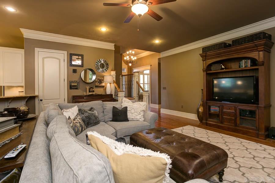 WOODLANDS EDGE - Residential