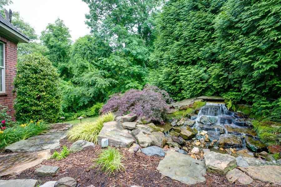 WOODLANDS EDGE - Residential