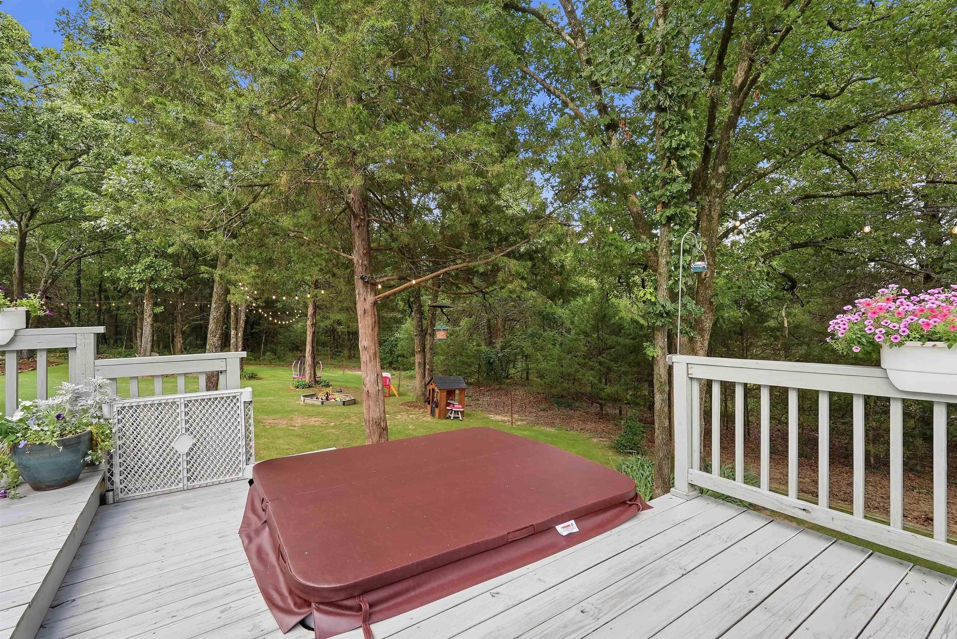 CEDAR KNOLLS & CEDAR VIEW - Residential