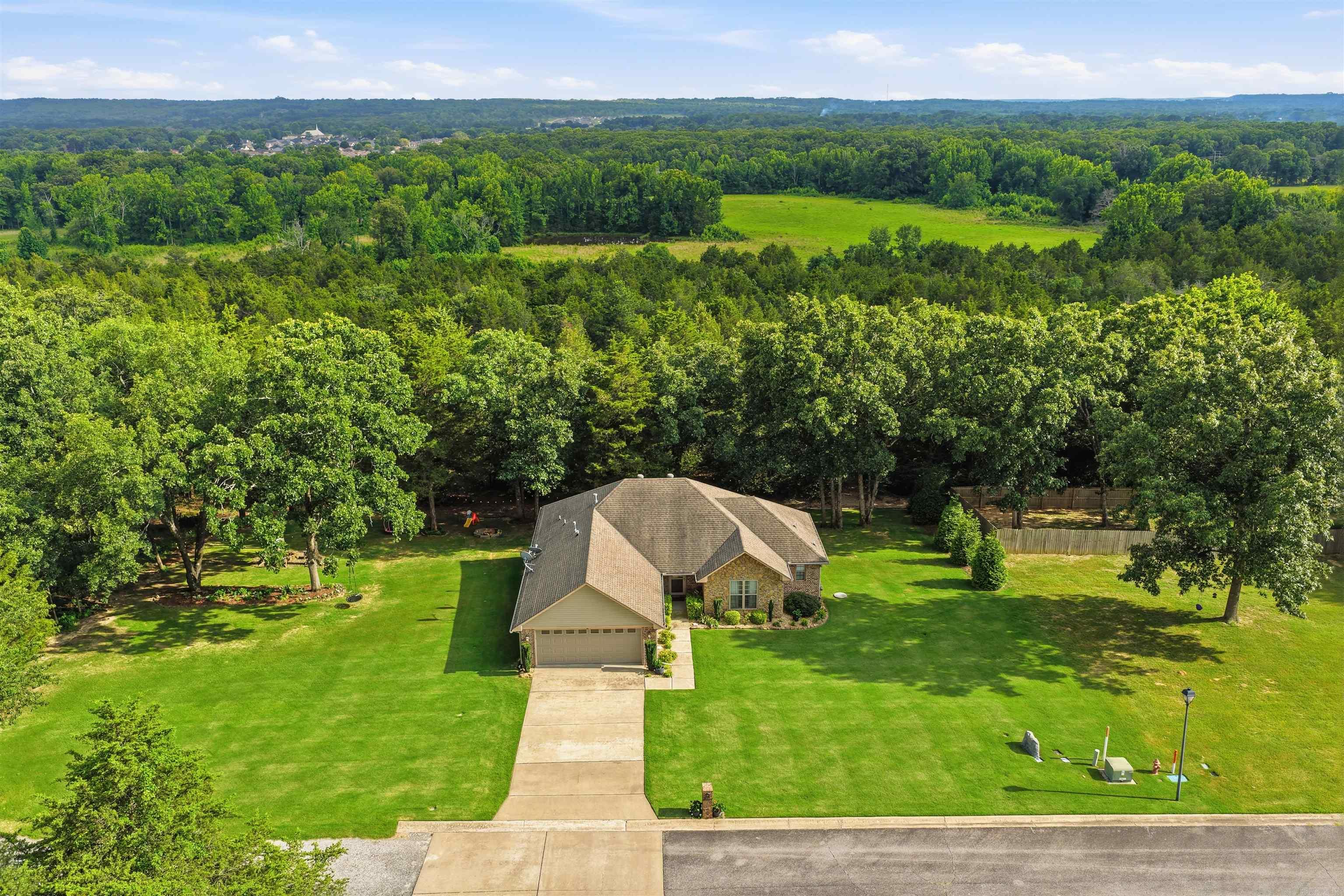 CEDAR KNOLLS & CEDAR VIEW - Residential