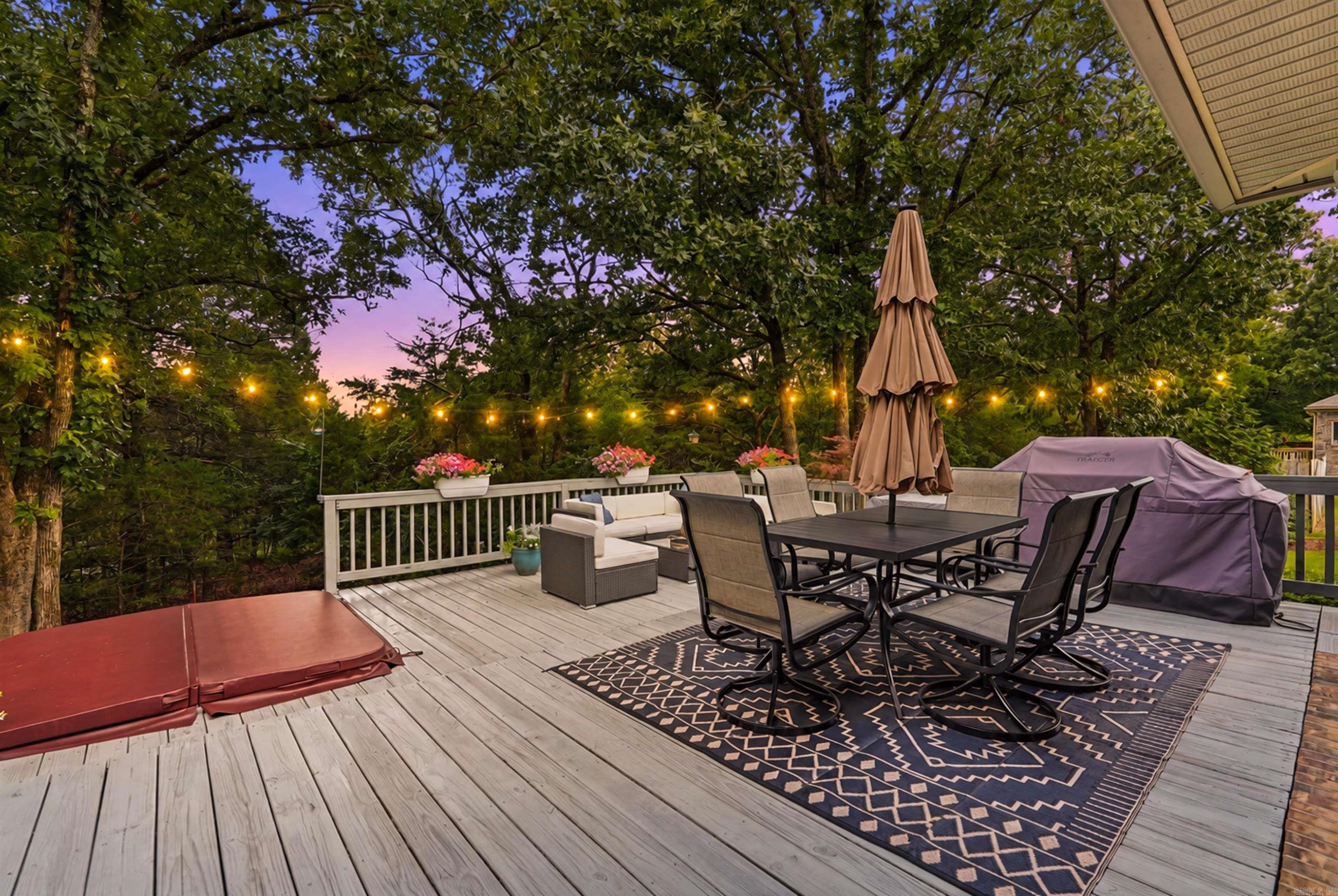 CEDAR KNOLLS & CEDAR VIEW - Residential