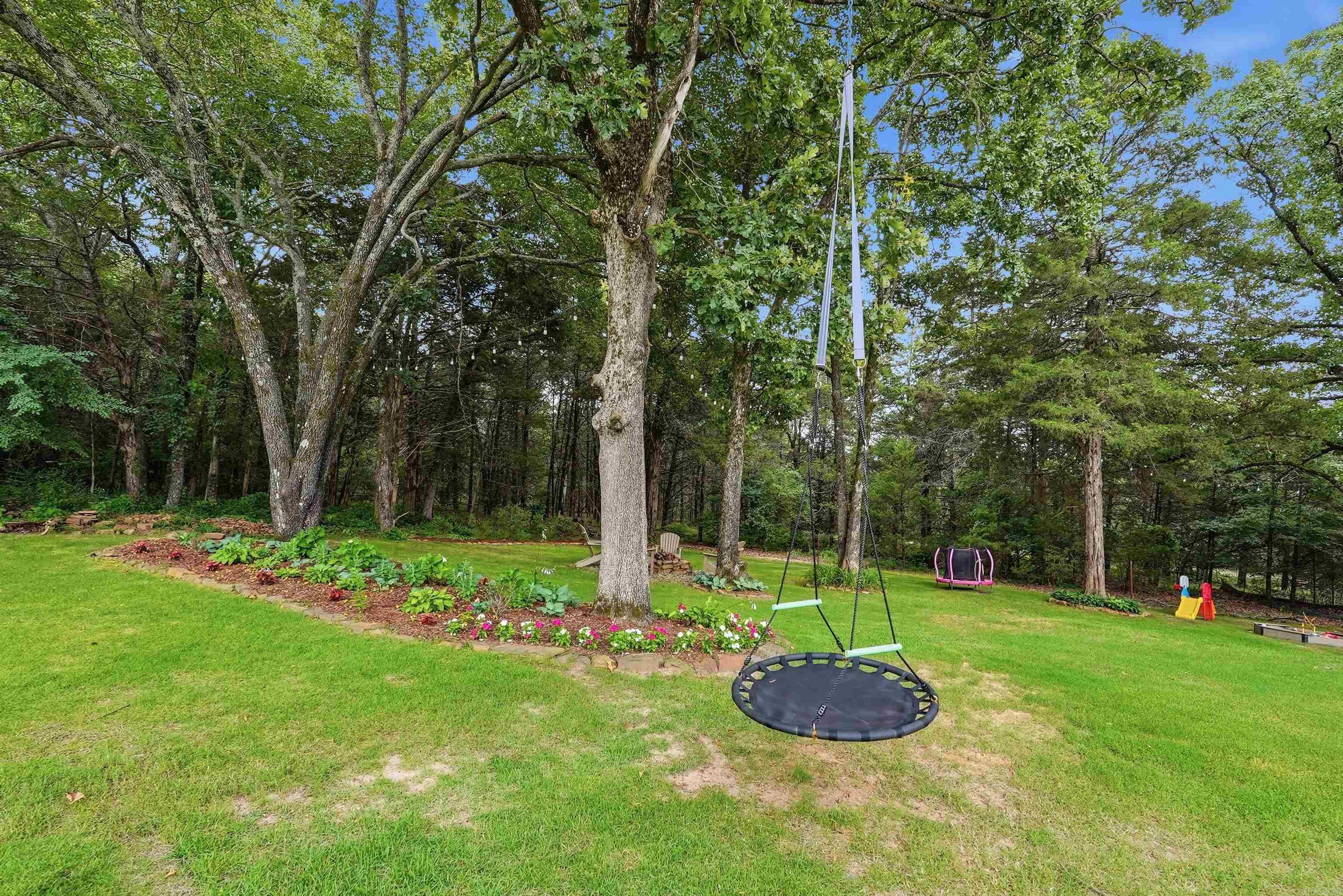CEDAR KNOLLS & CEDAR VIEW - Residential