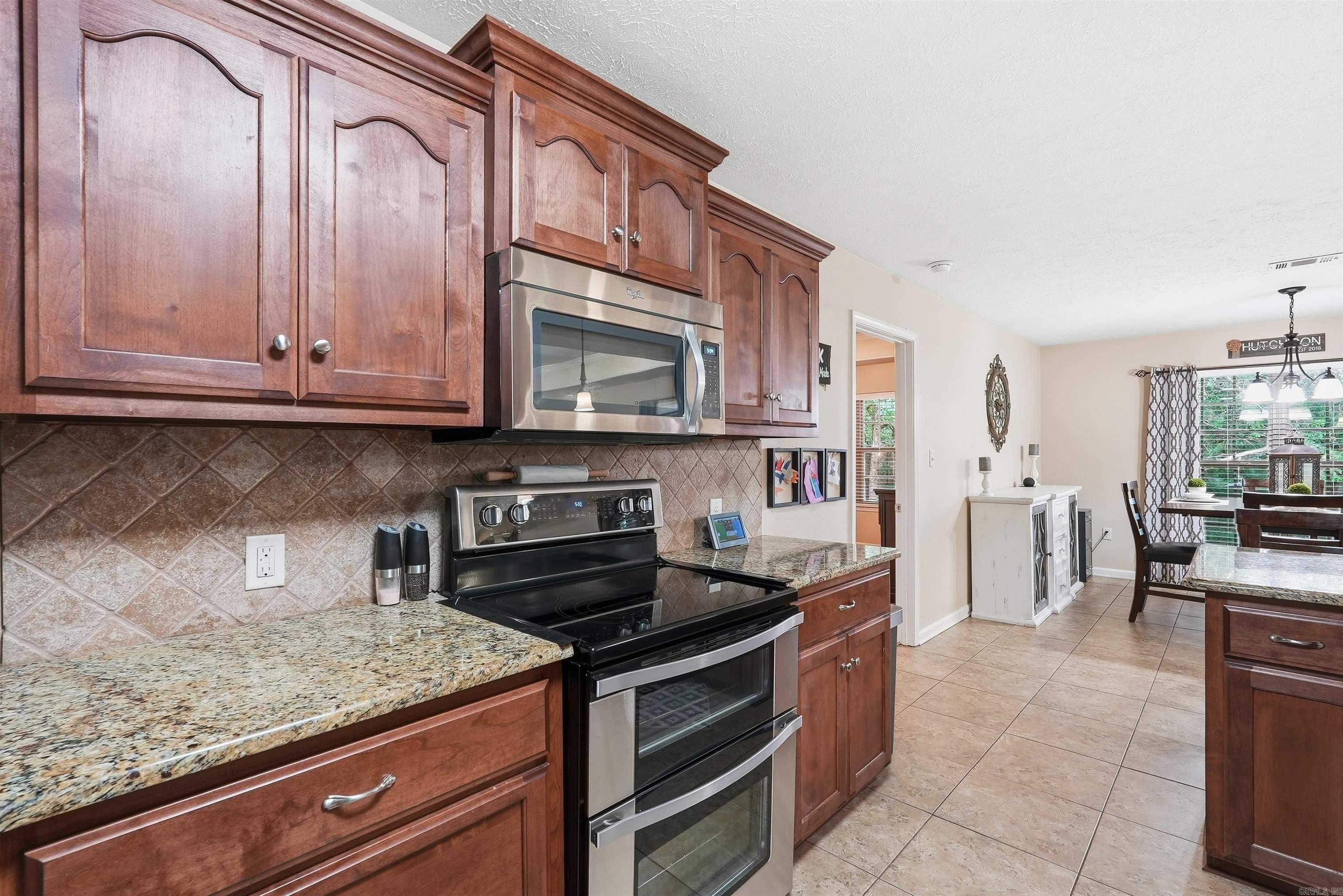 CEDAR KNOLLS & CEDAR VIEW - Residential