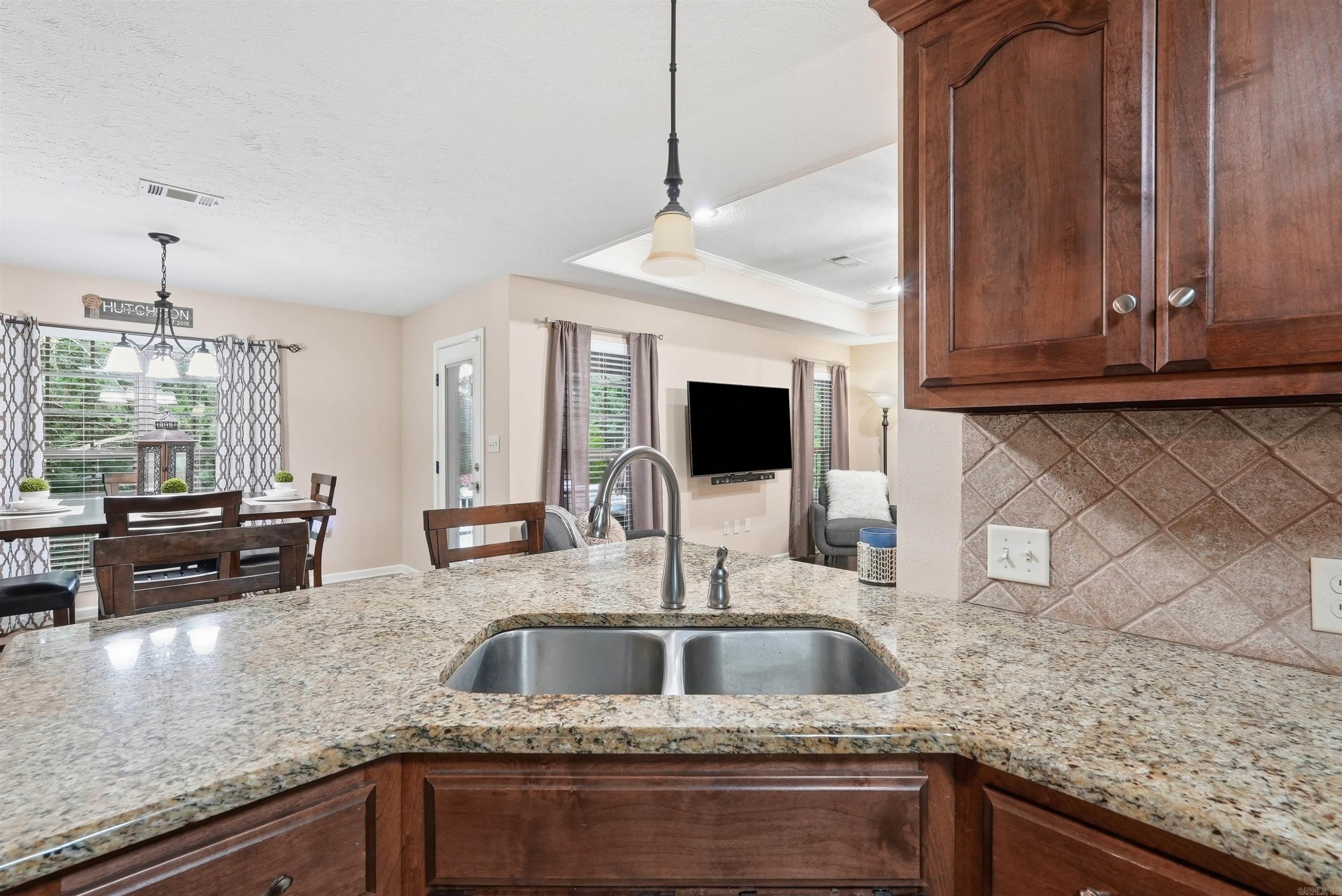 CEDAR KNOLLS & CEDAR VIEW - Residential