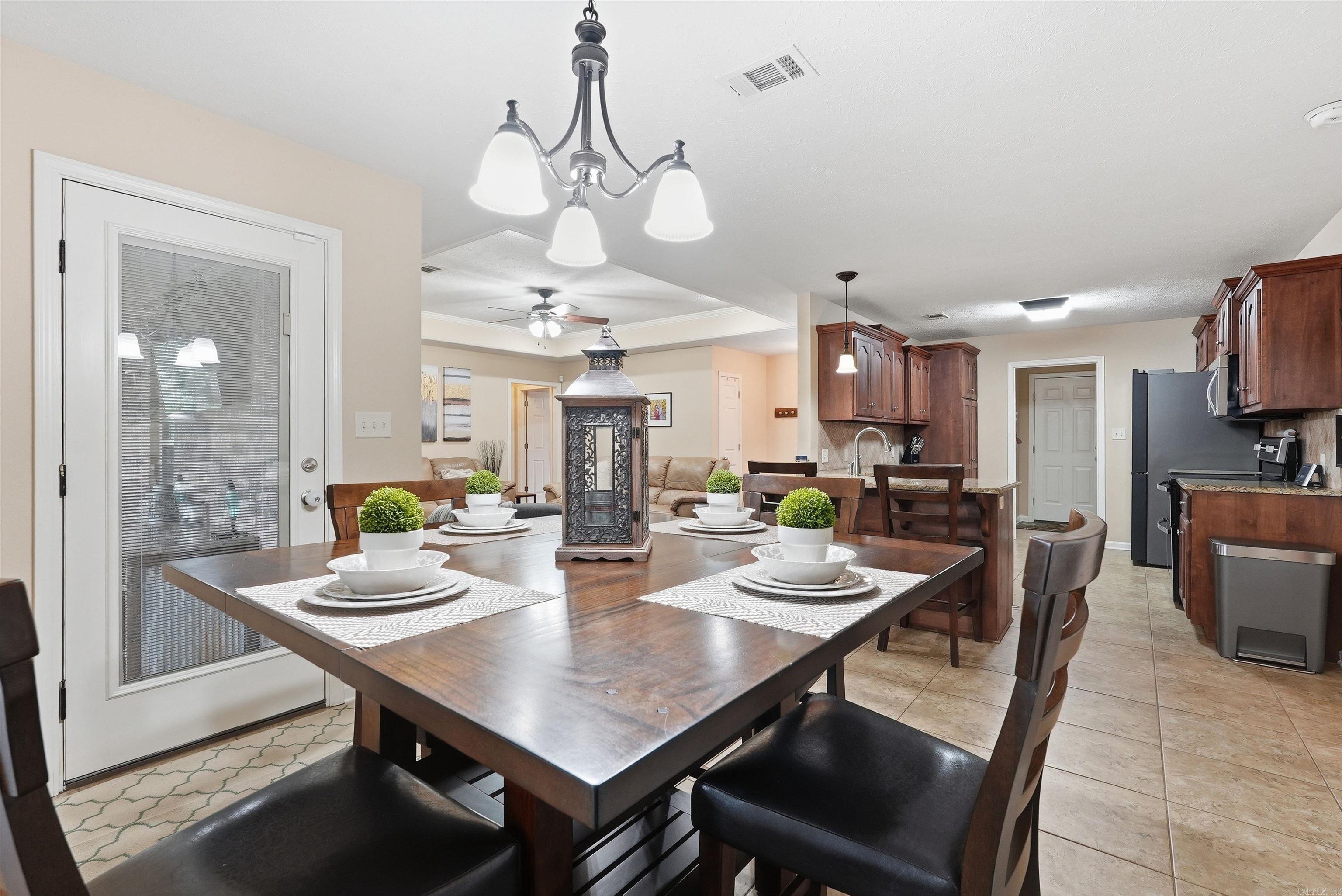 CEDAR KNOLLS & CEDAR VIEW - Residential