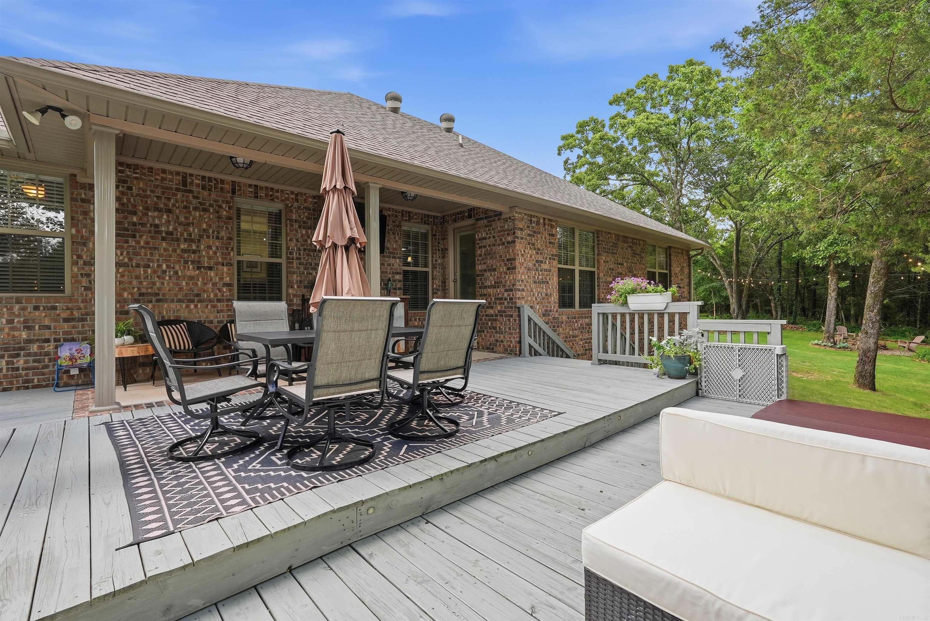 CEDAR KNOLLS & CEDAR VIEW - Residential