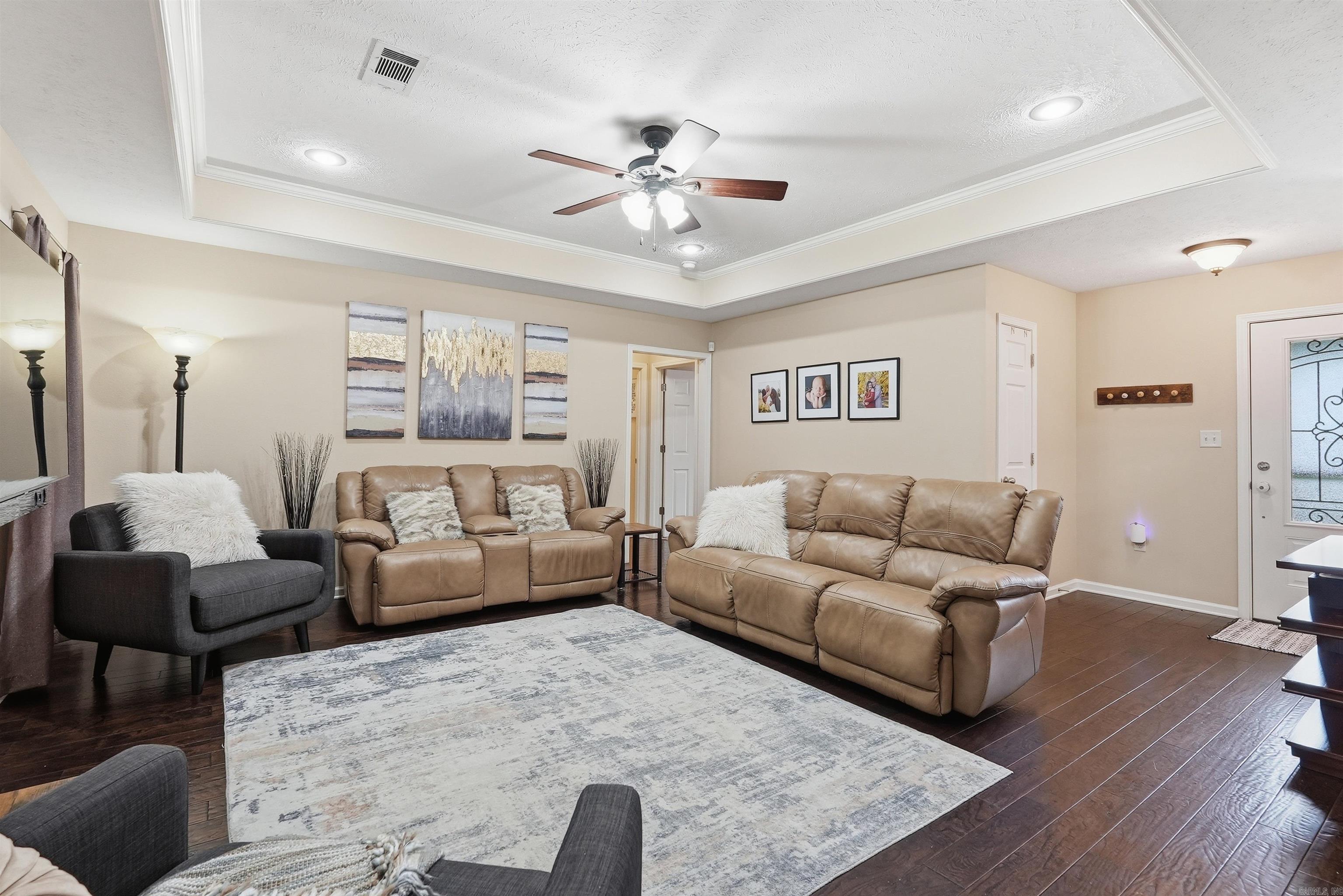 CEDAR KNOLLS & CEDAR VIEW - Residential