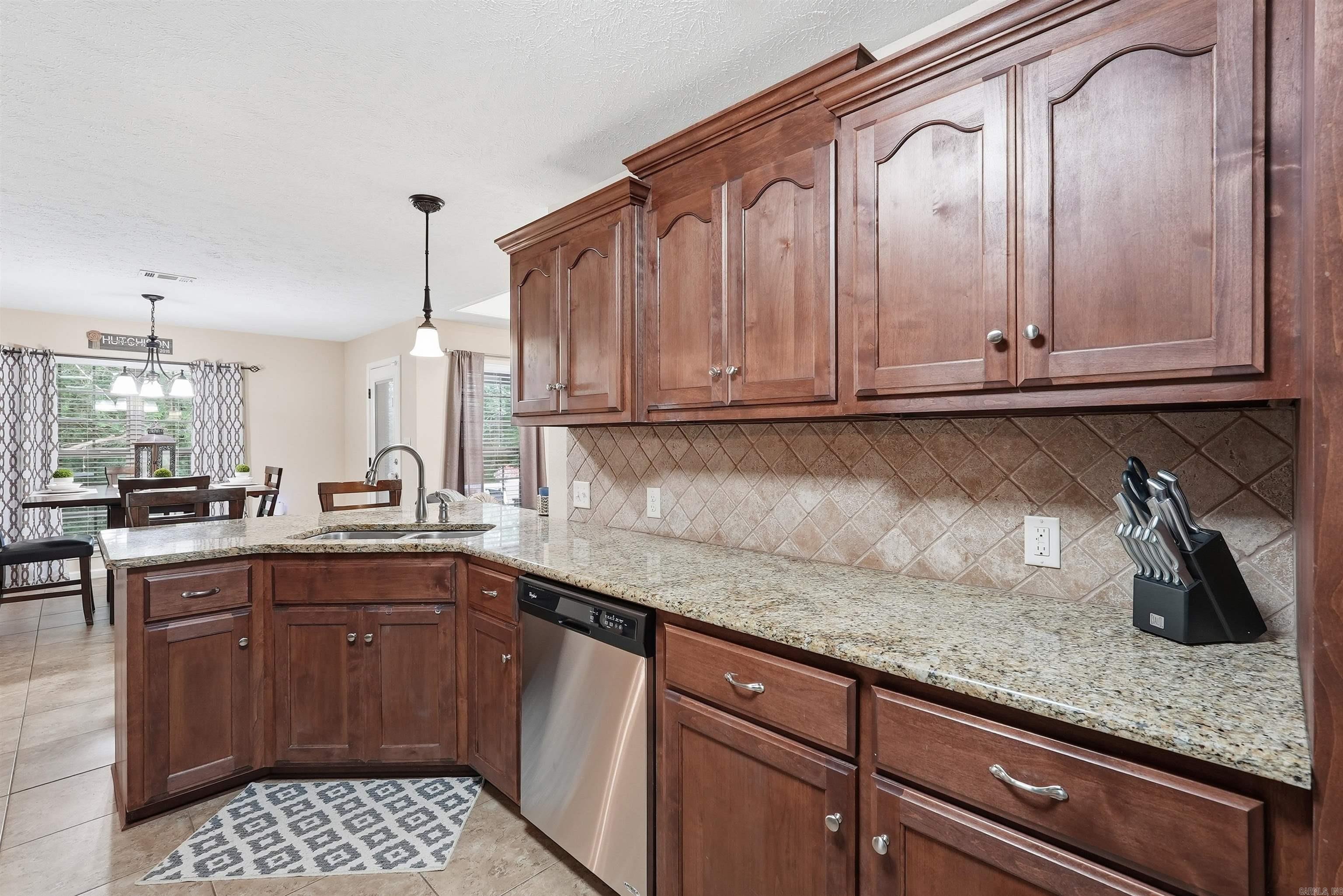 CEDAR KNOLLS & CEDAR VIEW - Residential