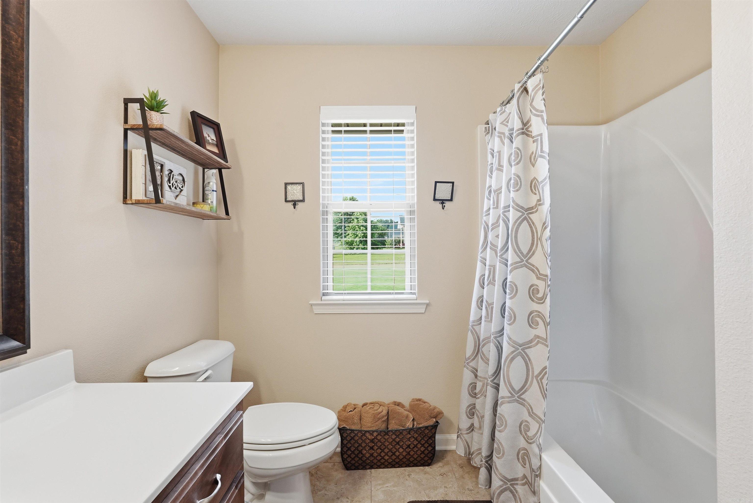 CEDAR KNOLLS & CEDAR VIEW - Residential