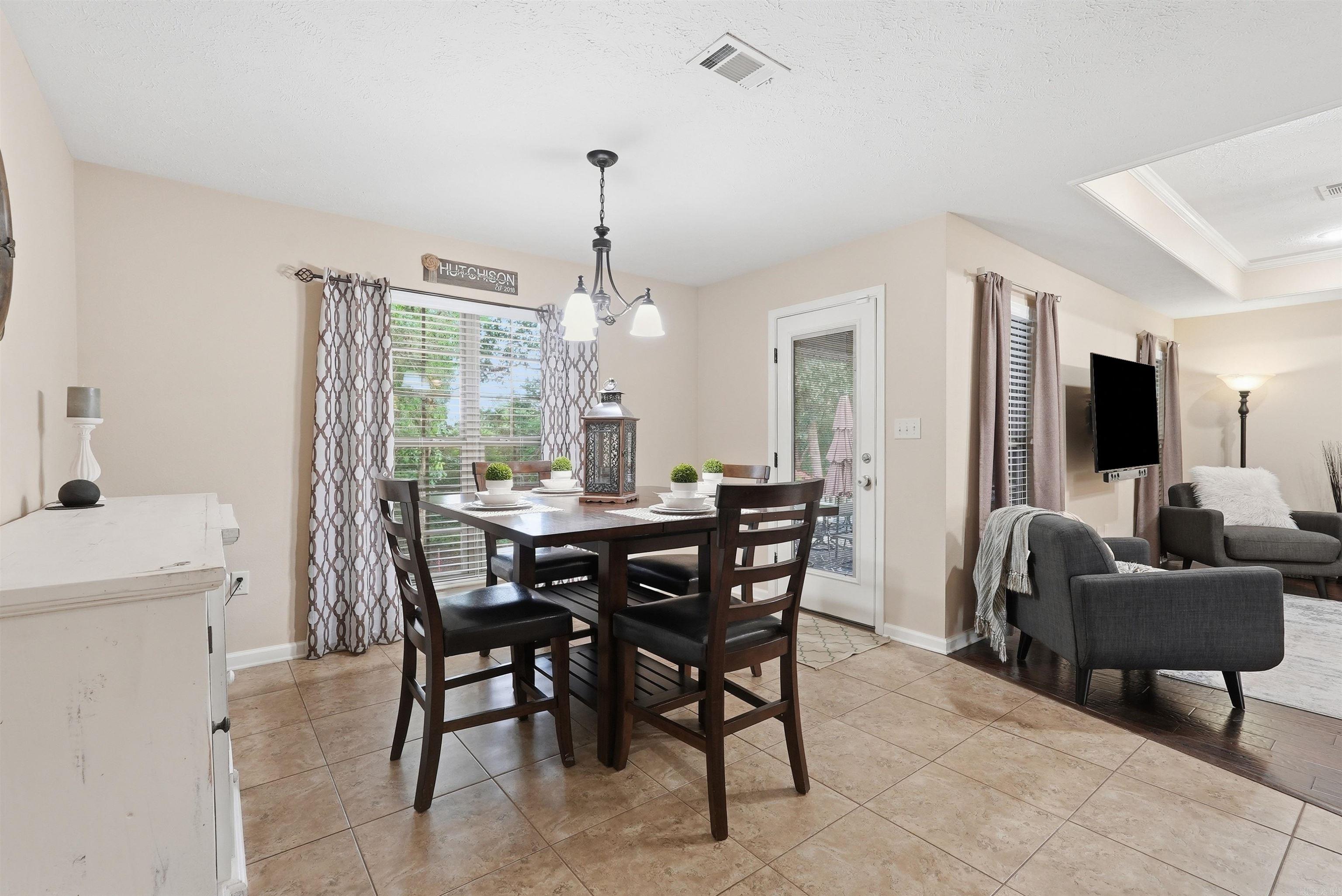 CEDAR KNOLLS & CEDAR VIEW - Residential