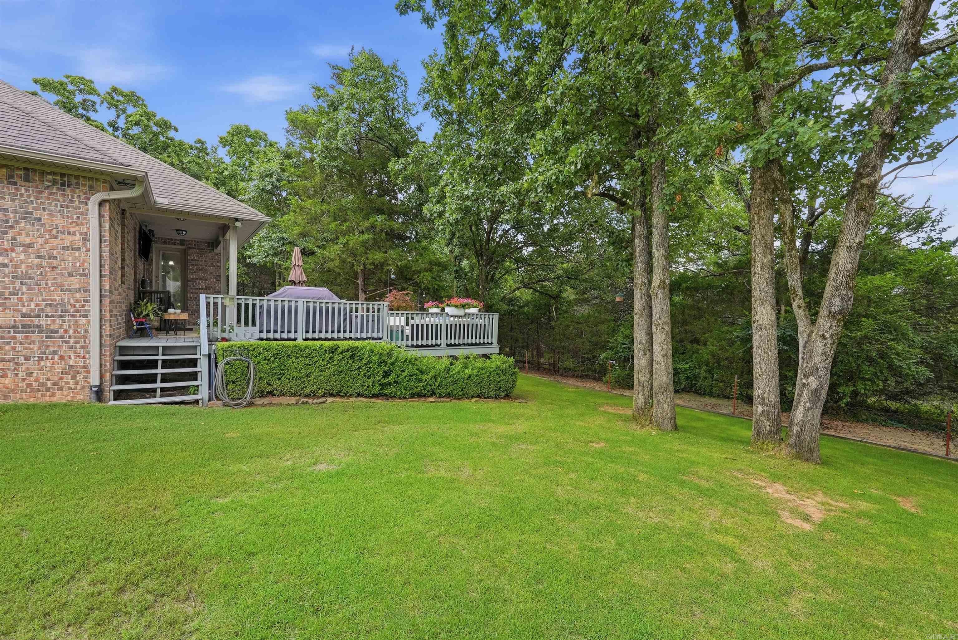 CEDAR KNOLLS & CEDAR VIEW - Residential