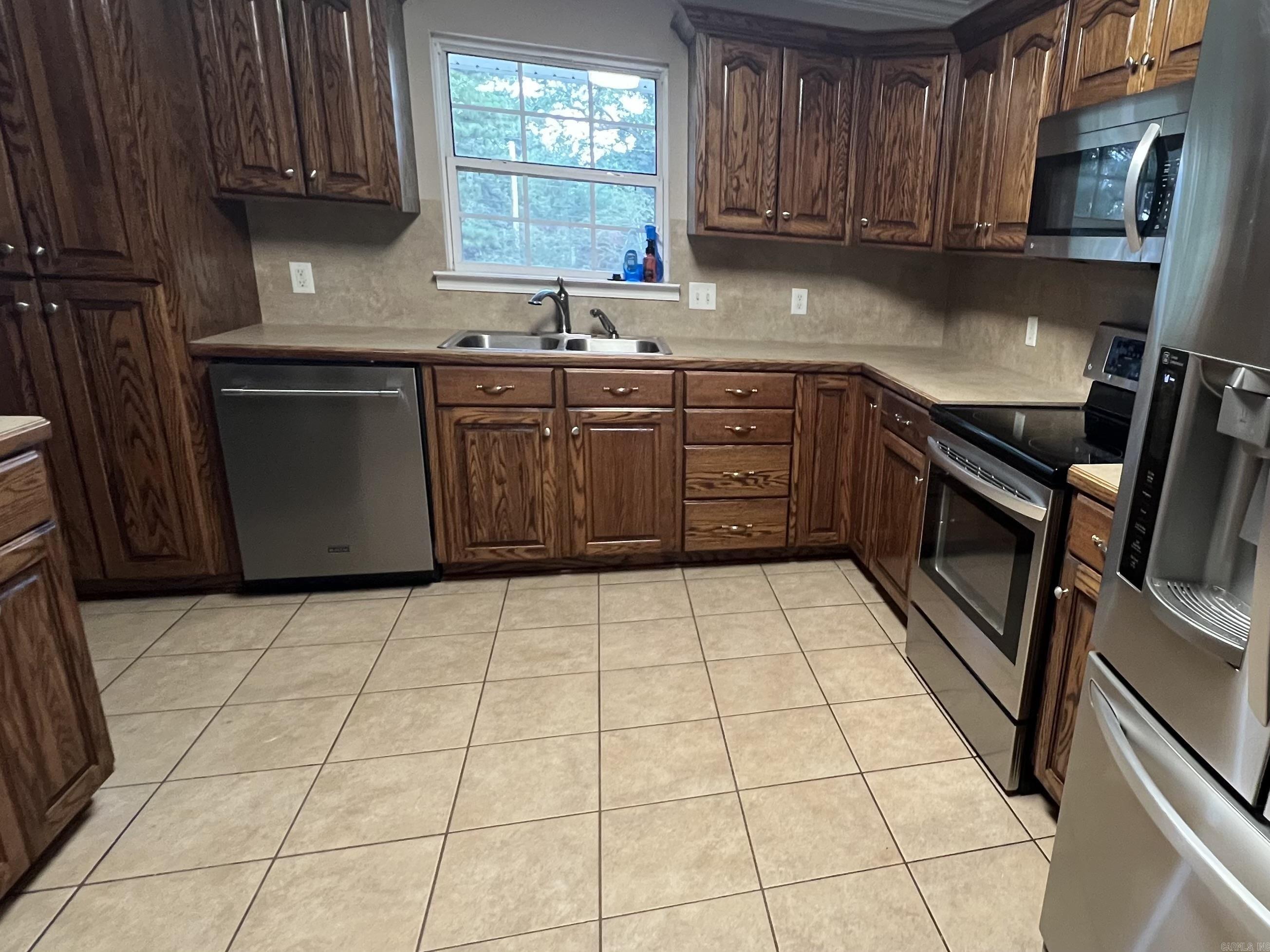 CHERRY RIDGE - Residential