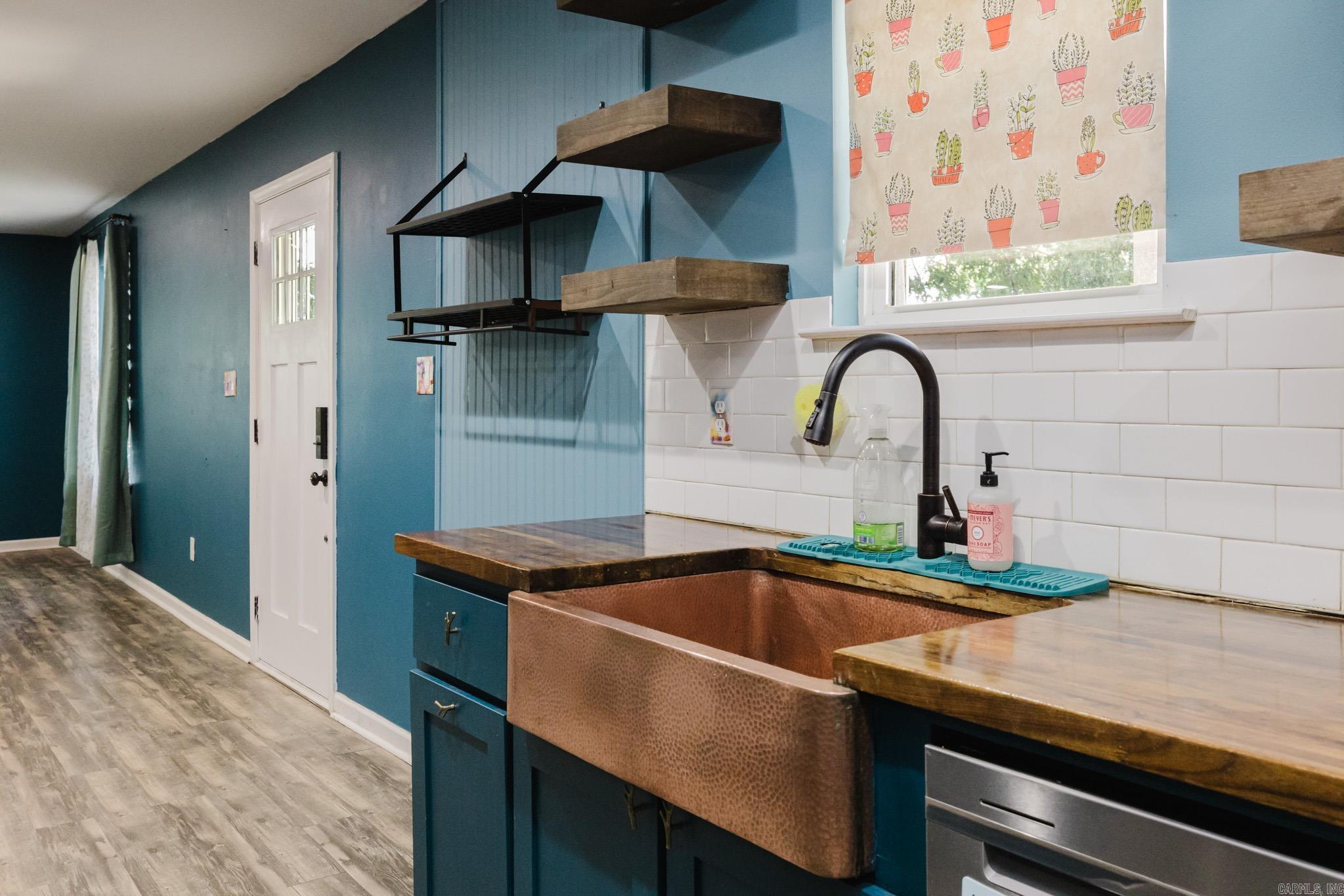 RIVERSIDE ADDN - Residential
