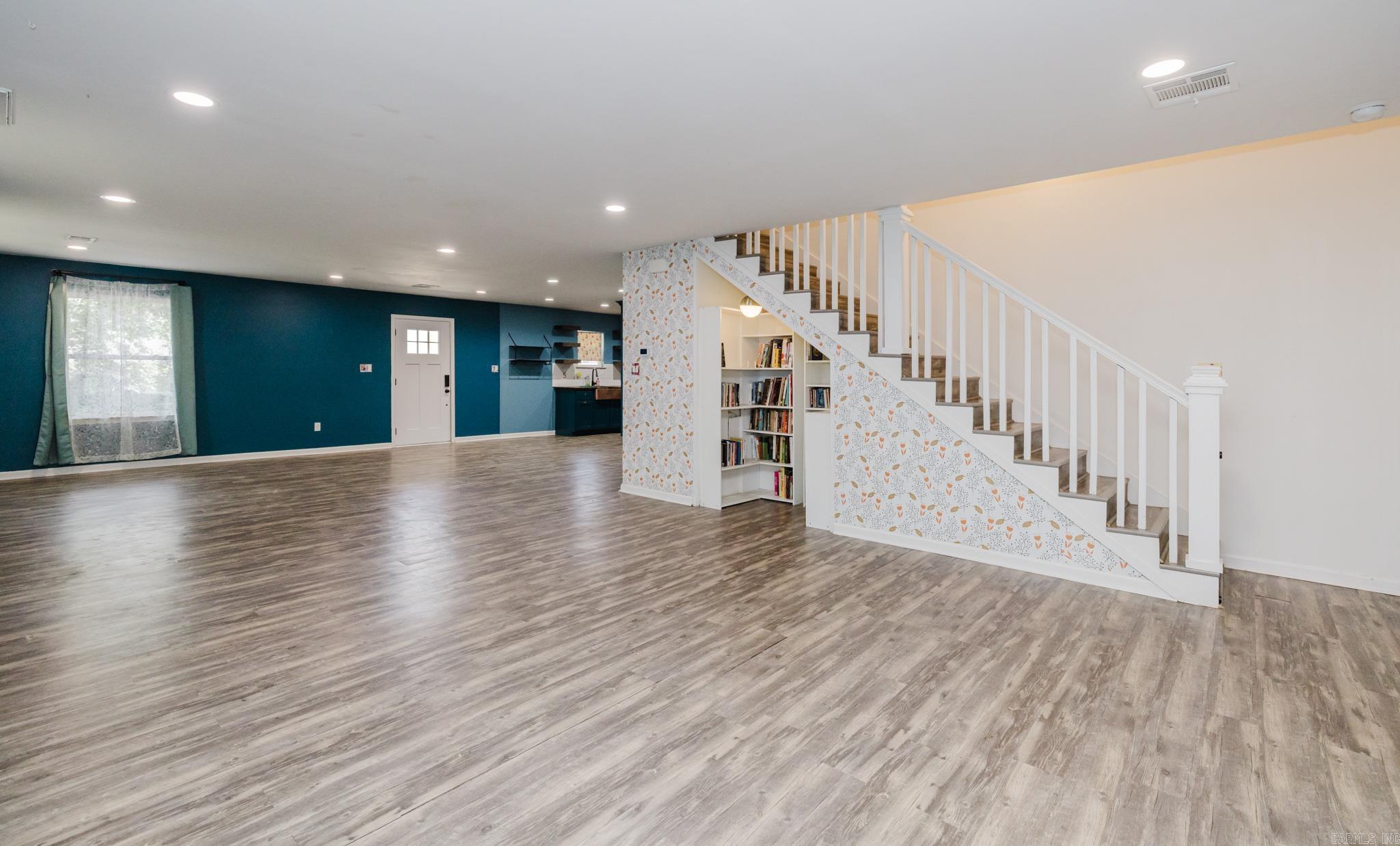 RIVERSIDE ADDN - Residential
