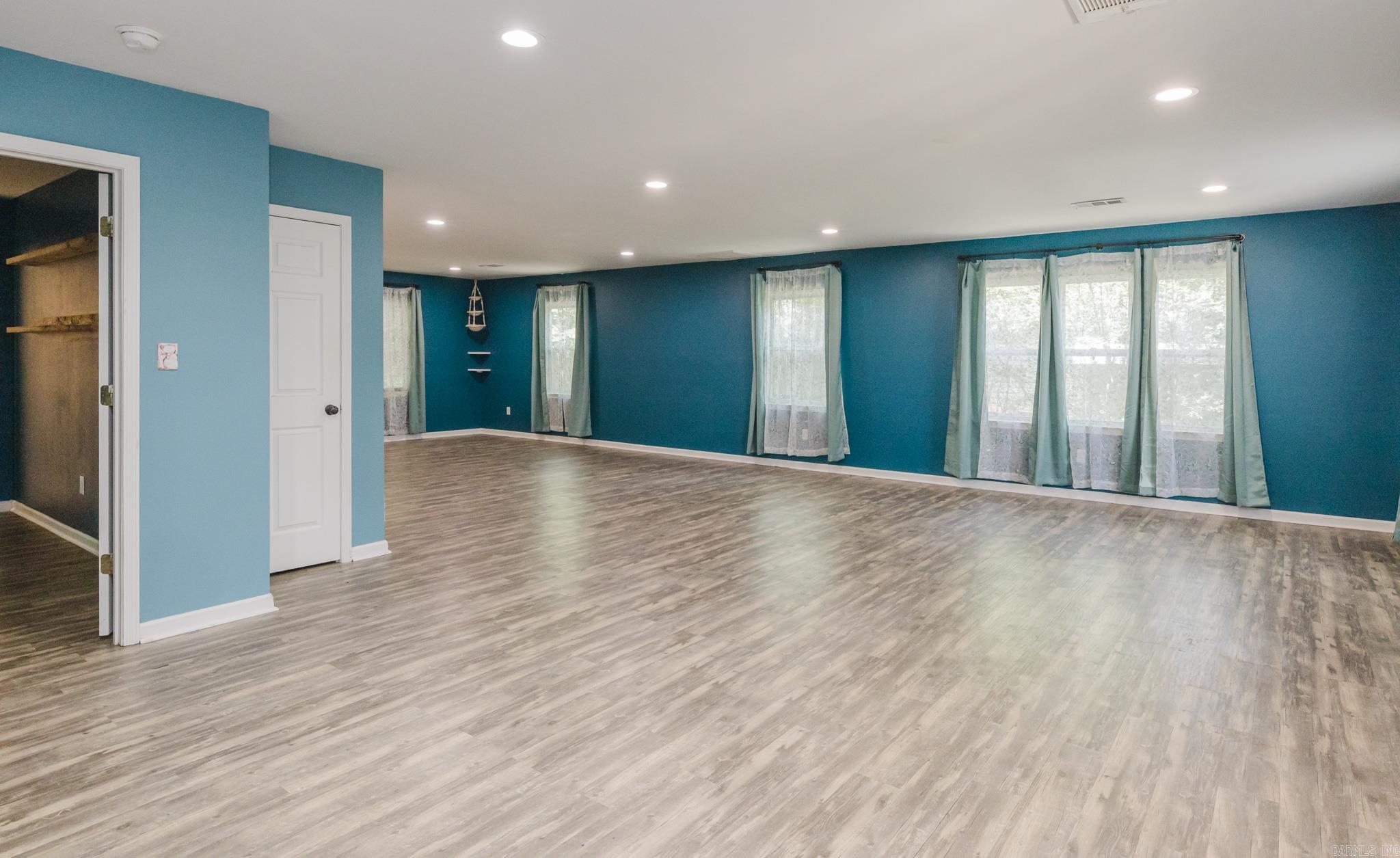 RIVERSIDE ADDN - Residential