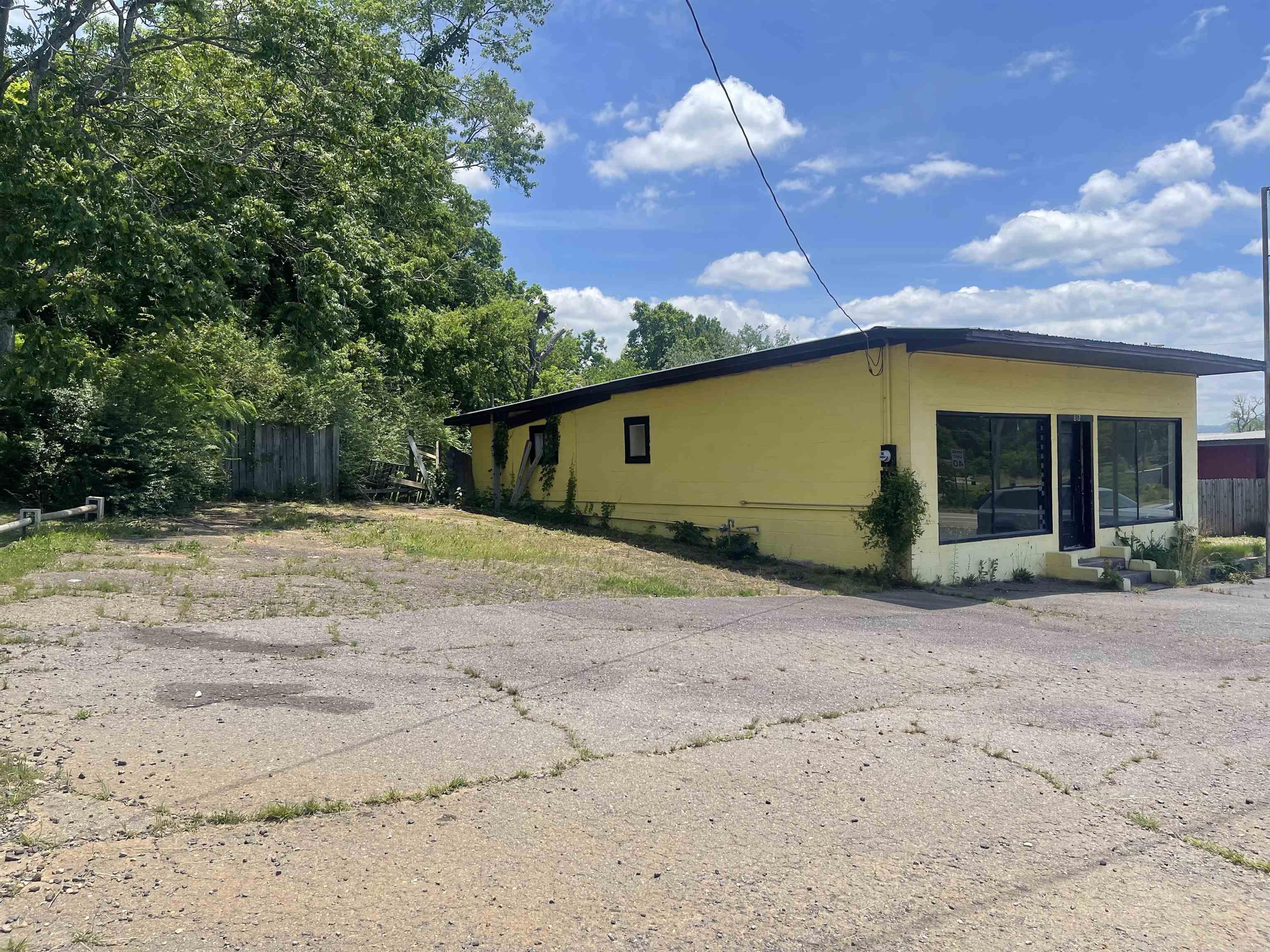 Mena Original - Residential Lease