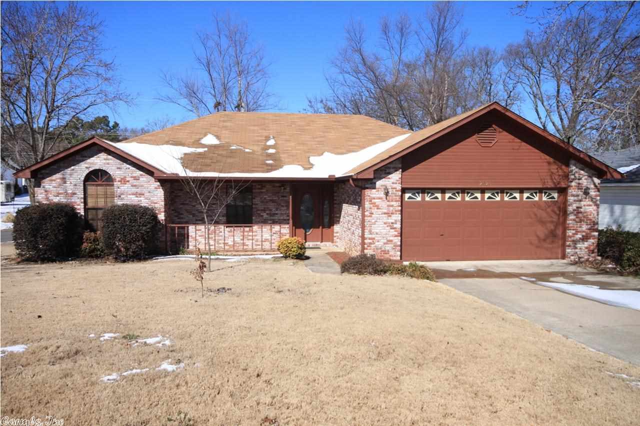 Well maintained 1 level home on level lot. Move in ready. Covered front porch. Spacious great room has tray ceiling, new carpet, brick fireplace with gas logs. Eat in kitchen with smooth top electric range, tile flooring. Fridge conveys with purchase. Master has tray ceiling & large walk in closet. Master bath has 2 vanities. 2 large extra BR's. One has vaulted ceiling. Really nice multi-level deck great for cook outs. Large fenced in back yard. Roof replaced 2009. New carpet. Newer dishwasher. Nice home!