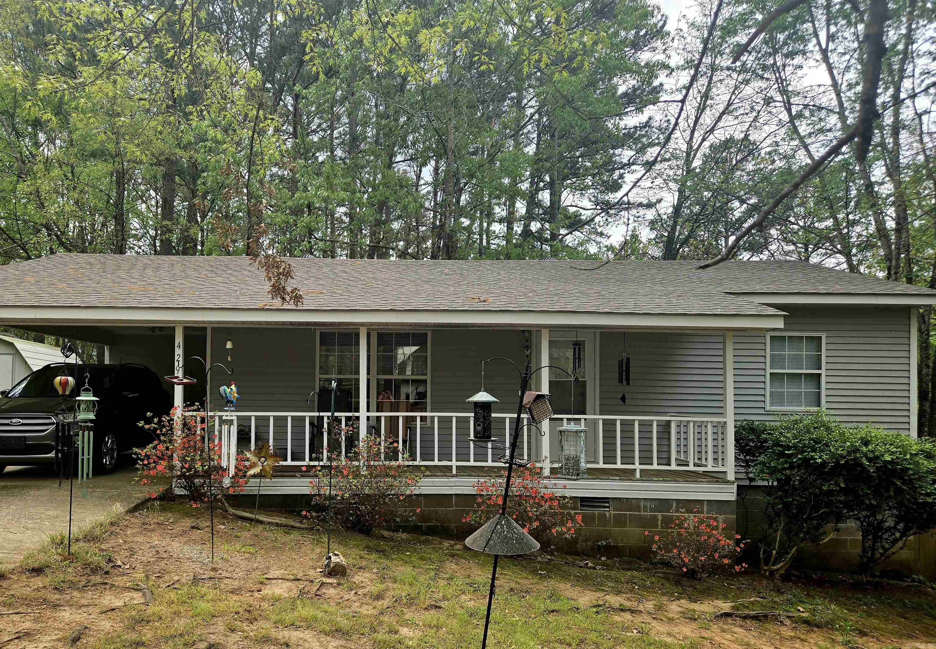 Cozy 2 bedroom, 1 bath home in Heber Springs, Arkansas. This home has an open floor plan with a spacious living area and a separate utility room. It comes with major updates already done for you, including a new roof, new A/C unit, new waterlines, and freshly cleaned air ducts. These improvements make the home feel solid, clean, and ready for a new owner.  All appliances are less than three years old, barely used, in like new condition, and include the original owner manuals. All stay with the home.  The home sits within walking distance of Spring Park and is only a short drive from the schools and Sandy Beach. It is a comfortable, low maintenance place in a great location.