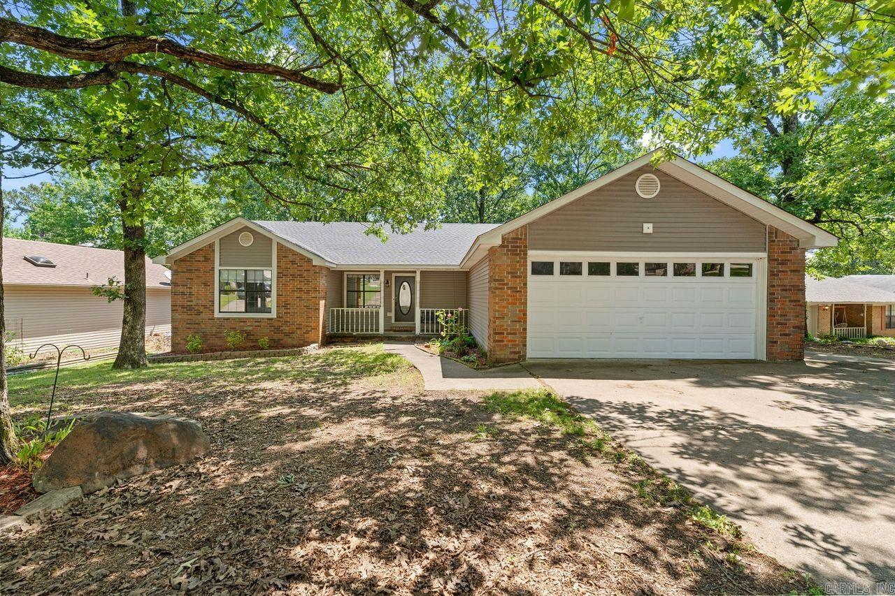 Don't miss this one level opportunity within walking distance of Rolling Oaks Soccer Complex. This three bedroom, two bath home features a split floor plan with a large kitchen and dining combo and central living are for the family to come together. Cozy up to the warm fireplace and enjoy the cool winter months or walk to the park for soccer practice, play time, or social gatherings. Great investment opportunity.