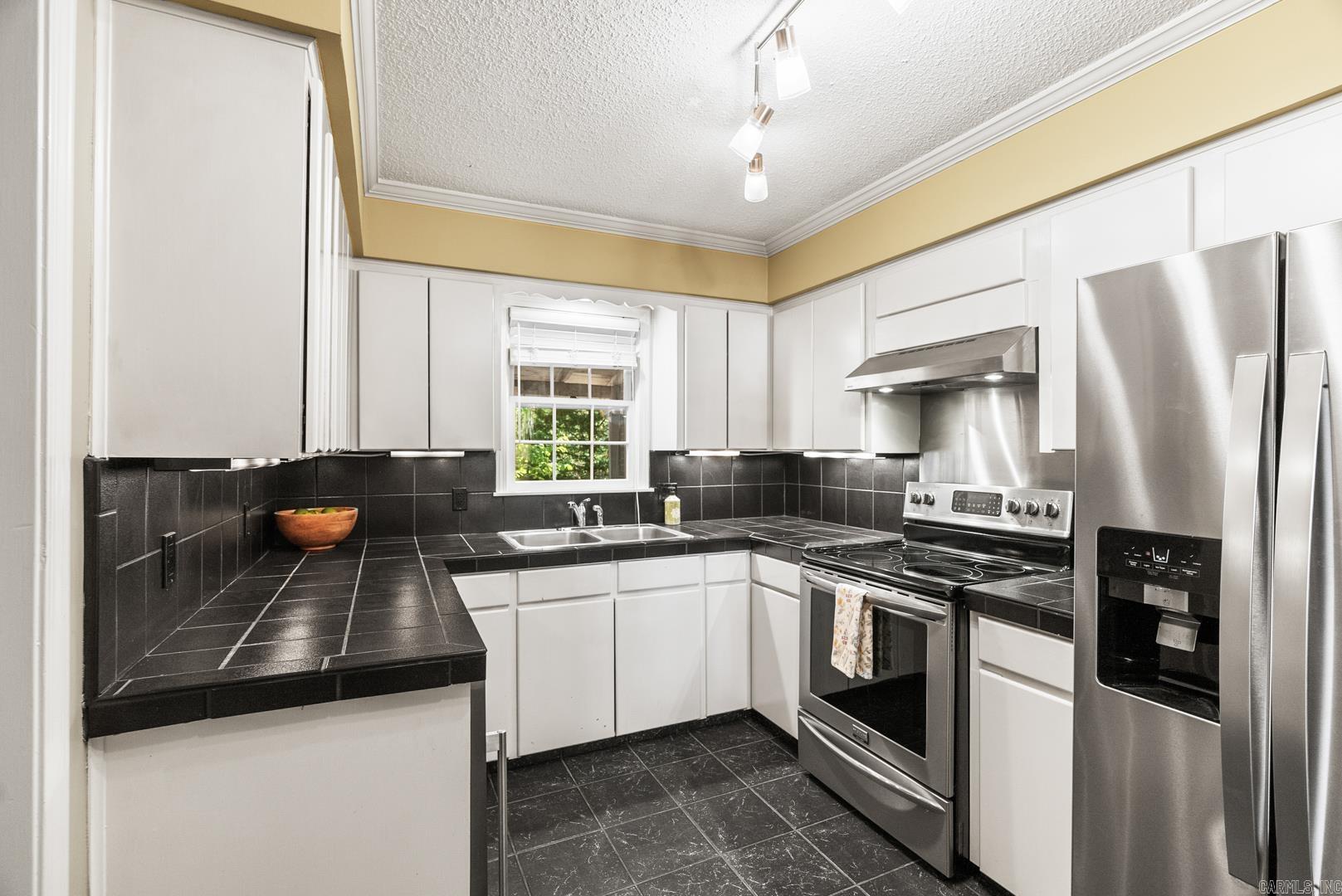 CAMBRIDGE PLACE HPR - Residential
