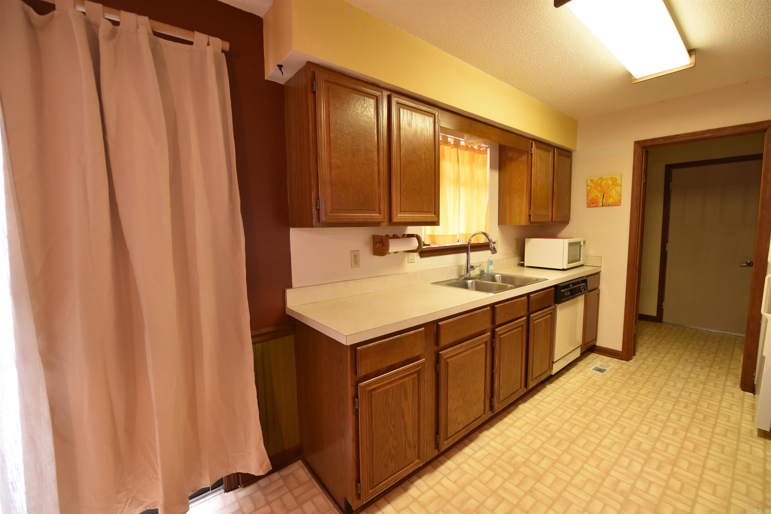 HAMILTON HILLS - Residential