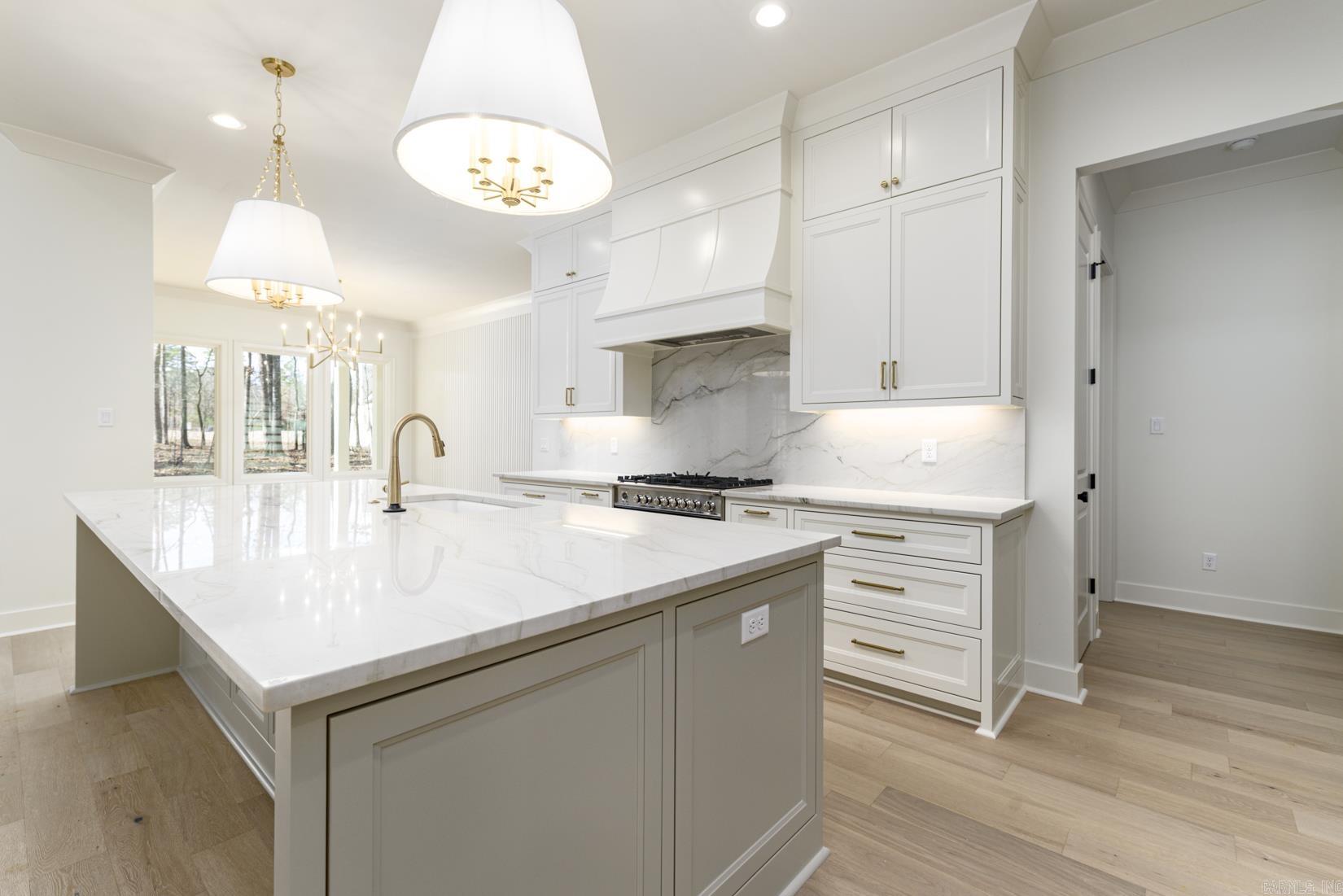 CHENAL VALLEY "MIRAMONT CIRCLE" - Residential