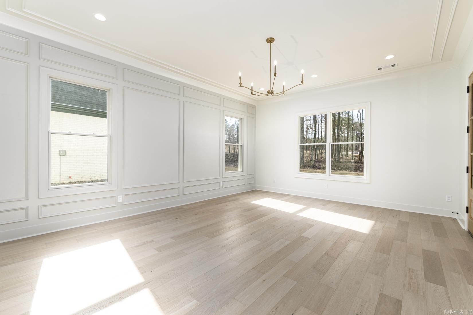 CHENAL VALLEY "MIRAMONT CIRCLE" - Residential