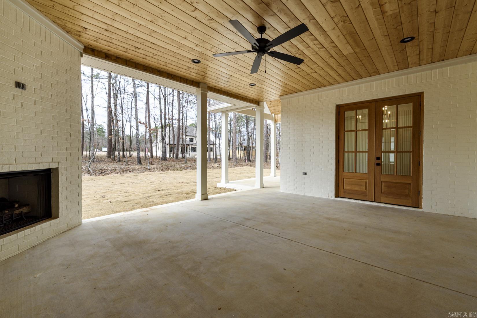 CHENAL VALLEY "MIRAMONT CIRCLE" - Residential