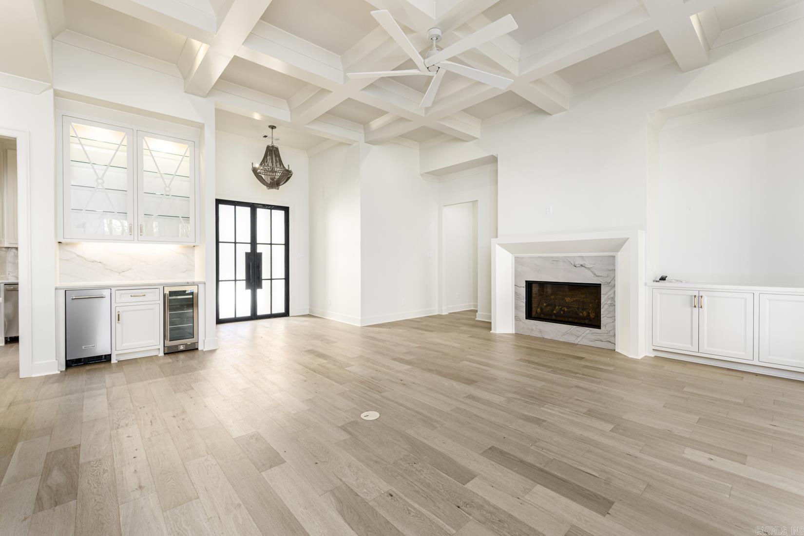 CHENAL VALLEY "MIRAMONT CIRCLE" - Residential