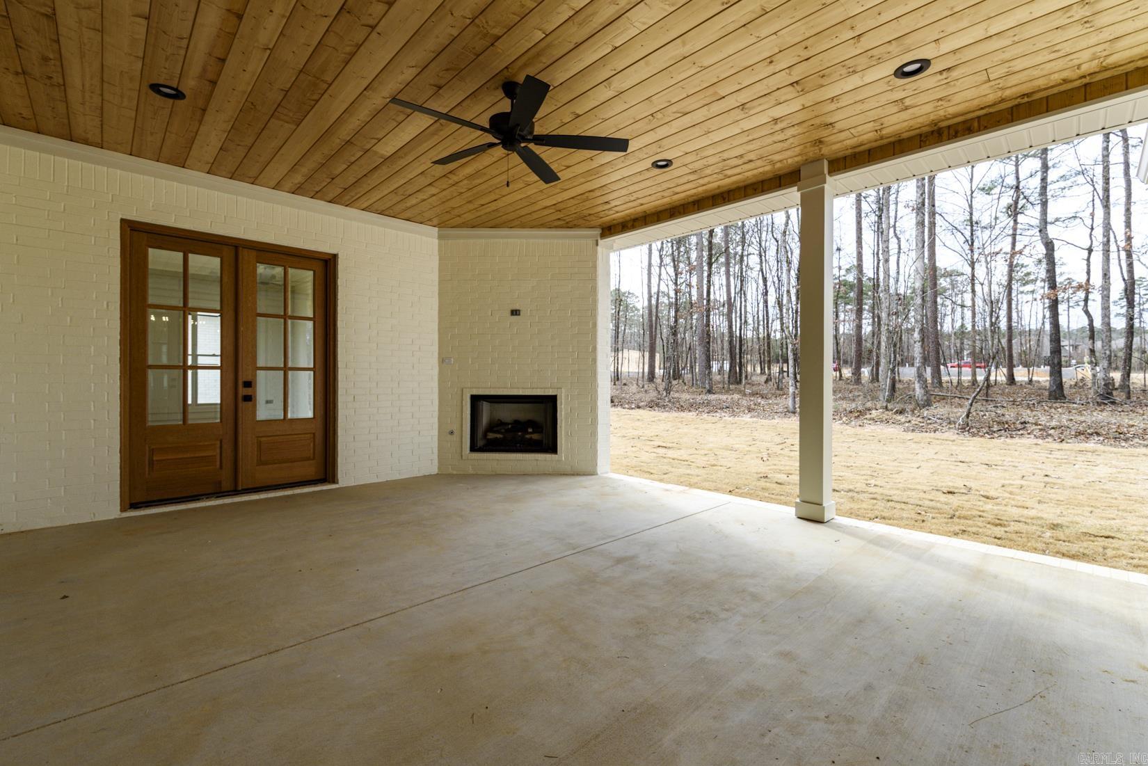 CHENAL VALLEY "MIRAMONT CIRCLE" - Residential