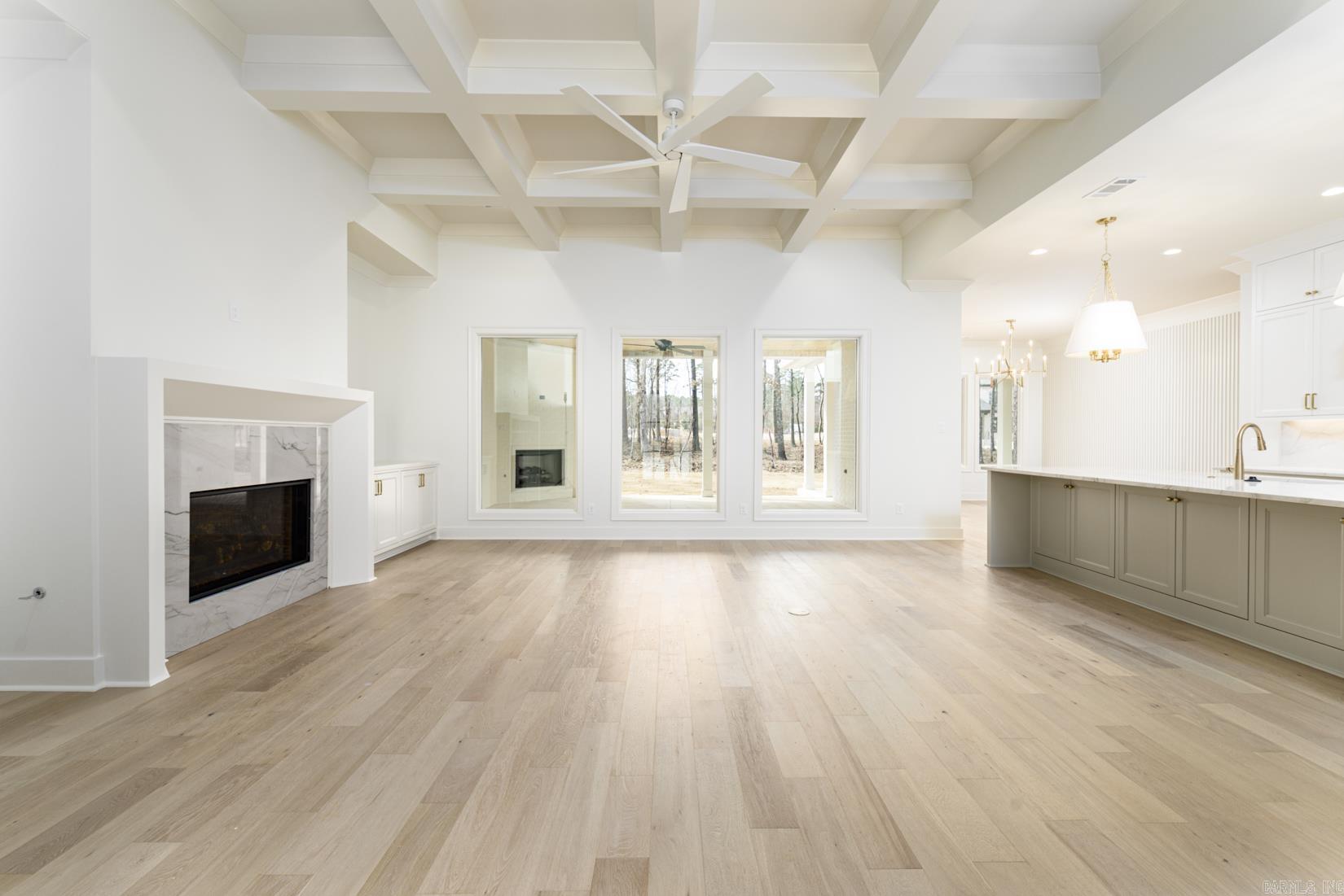 CHENAL VALLEY "MIRAMONT CIRCLE" - Residential