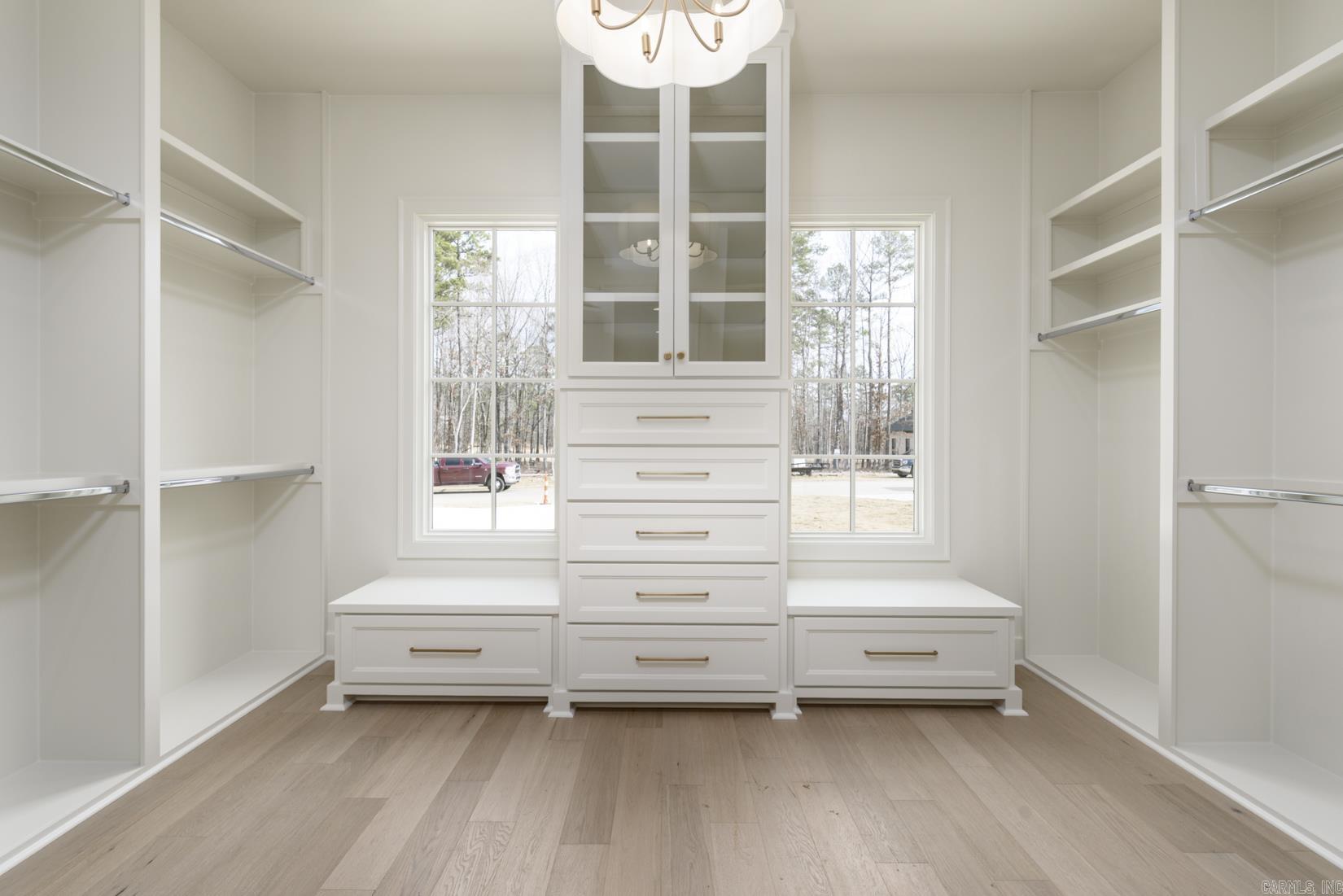 CHENAL VALLEY "MIRAMONT CIRCLE" - Residential