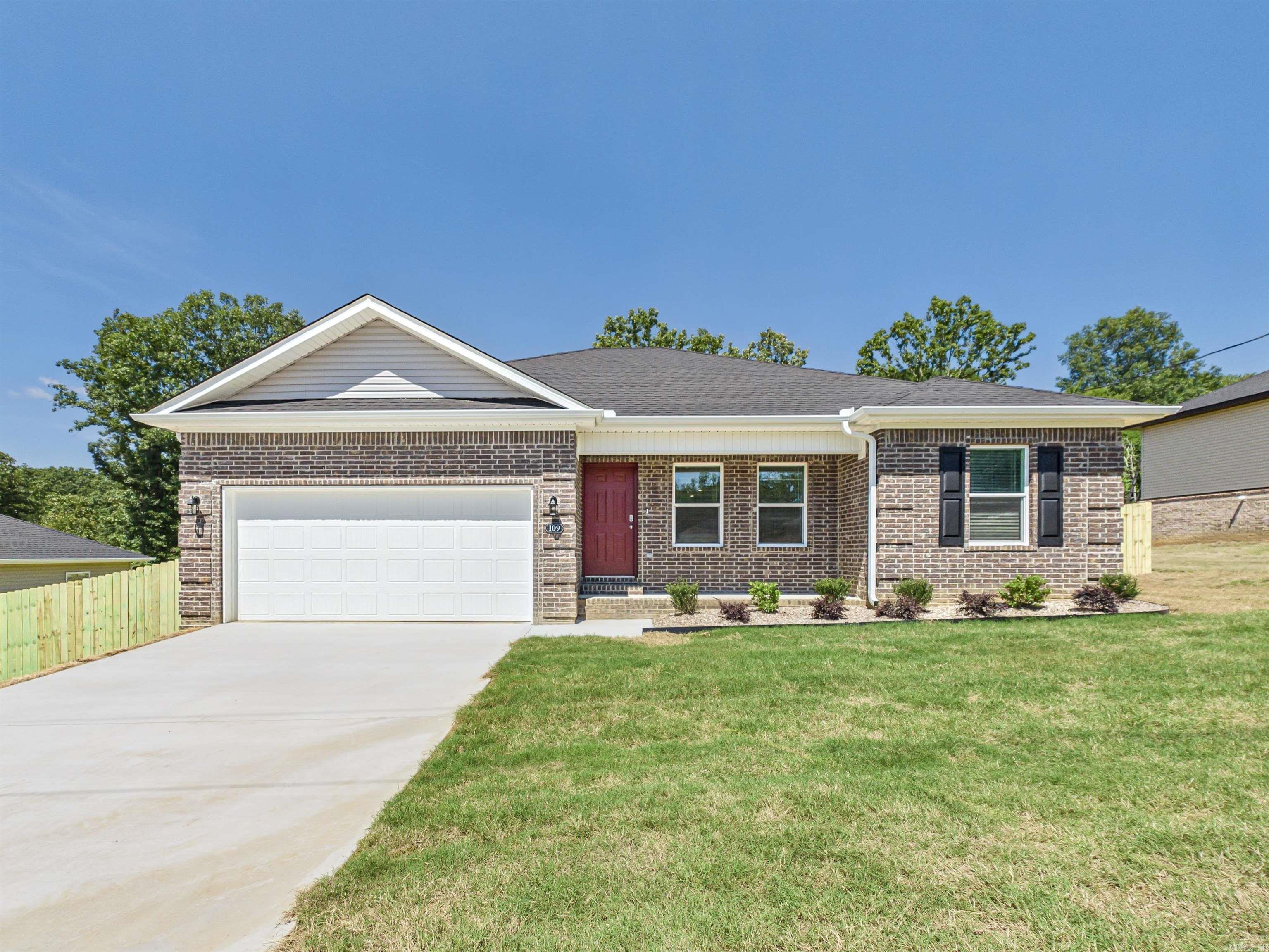 Welcome home to "Southern Living at its finest" Awe inspiring views from the slow rising ridge on the mountain side off round mountain road. All homes finished out with custom wood decks and 6 foot full privacy fencing. Tired of all the traffic and the noise ? Want to star gaze off your front porch then you have found it. 100% Financing for qualified buyers call Caroline McGowan for a private showing today 501-352-5012
