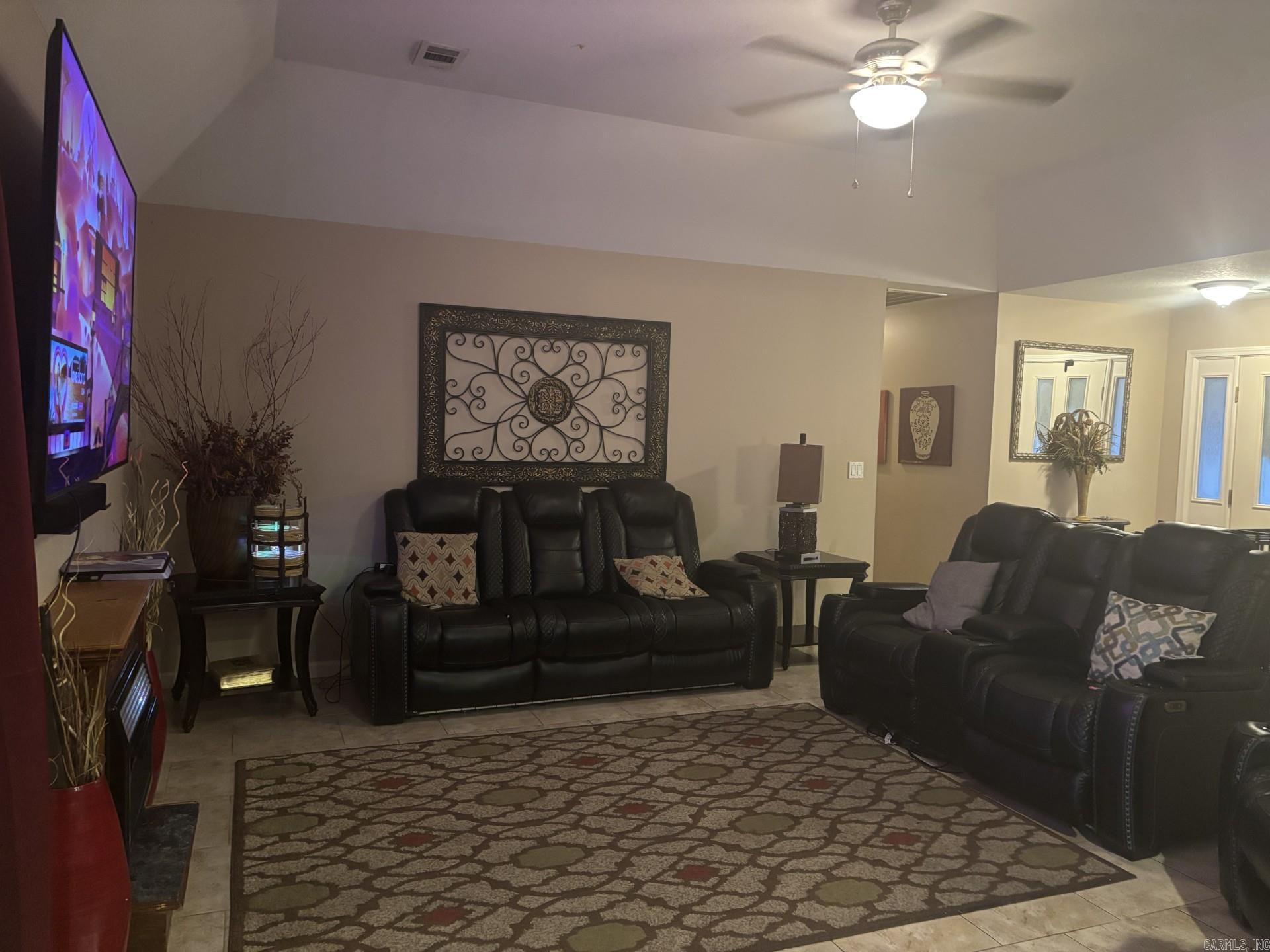 COLONY PARK - Residential