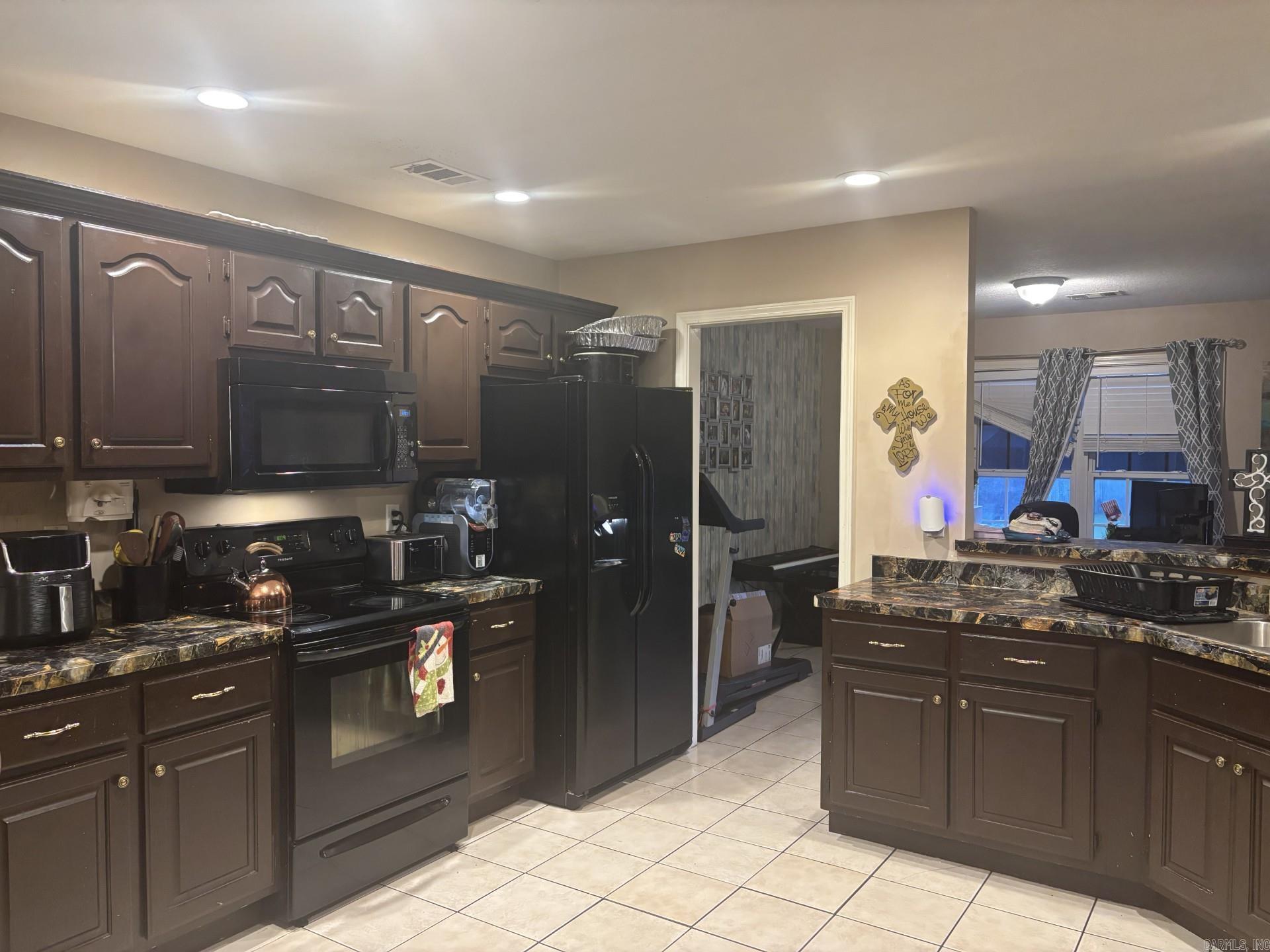 COLONY PARK - Residential