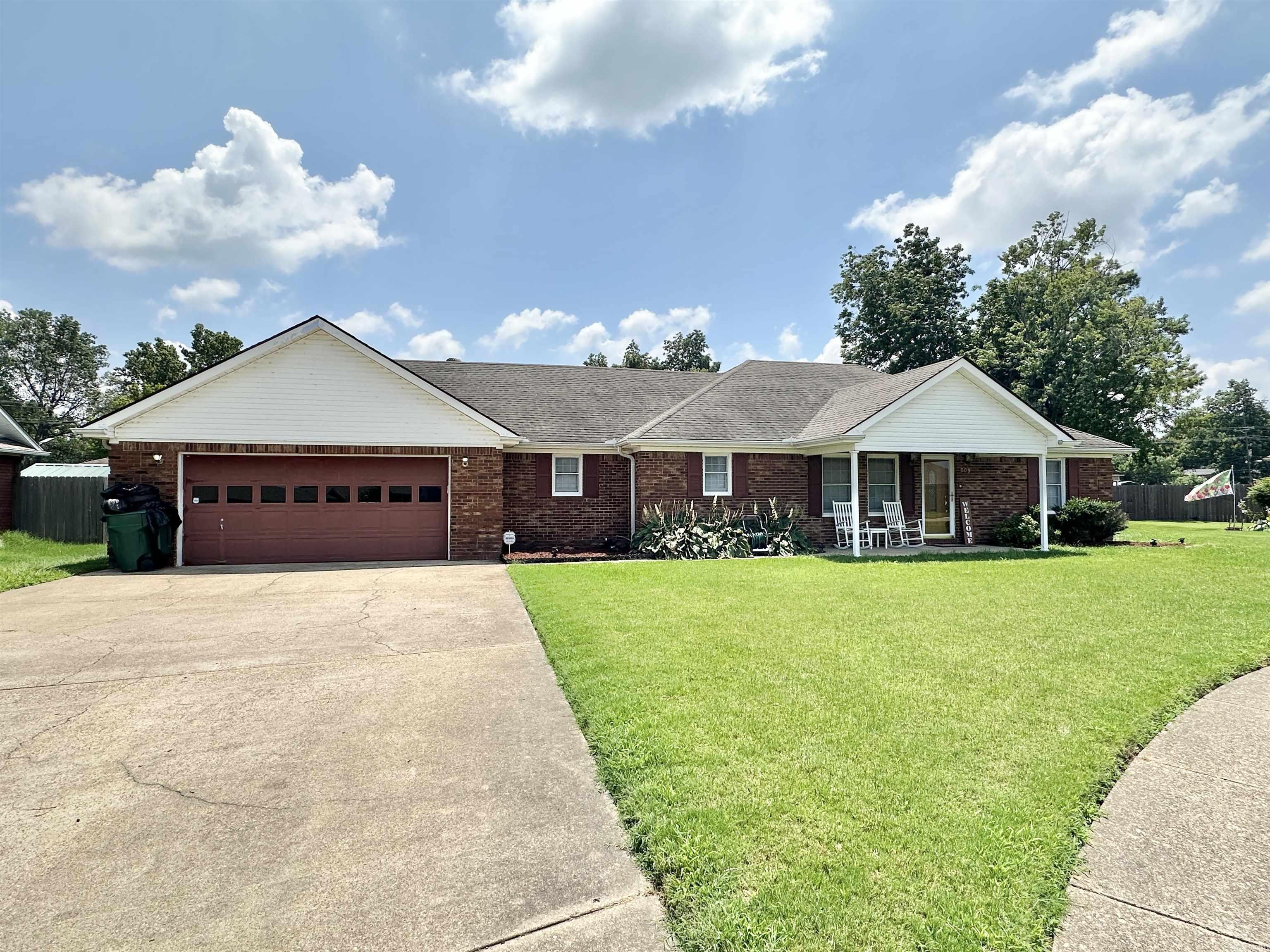 RIVER OAKS - Residential