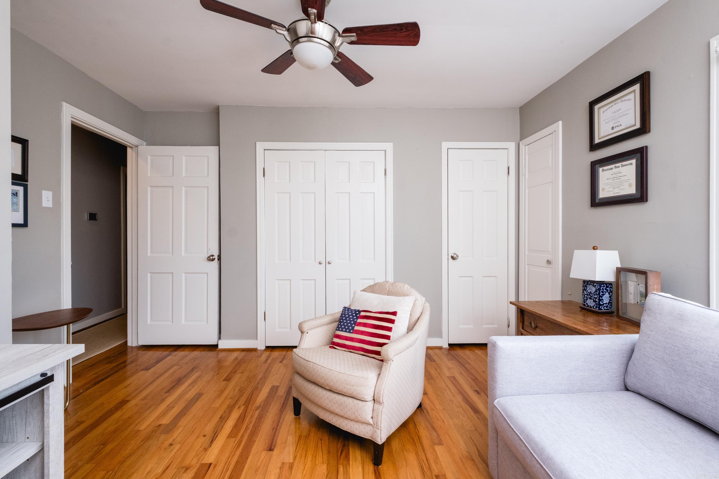 KINGWOOD PLACE - Residential