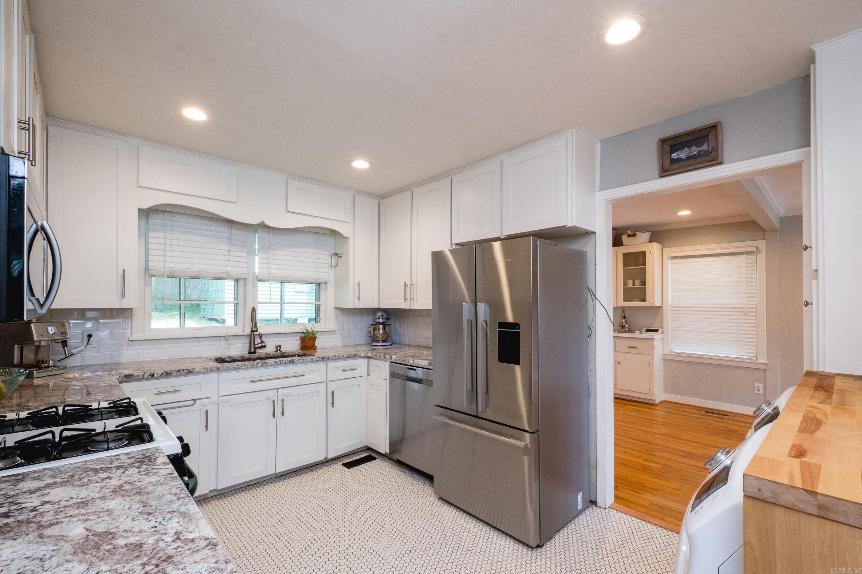KINGWOOD PLACE - Residential